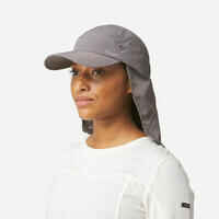 Gorra de trekking en montaña TREK 900 ANTI-UV GRIS OSCURO 