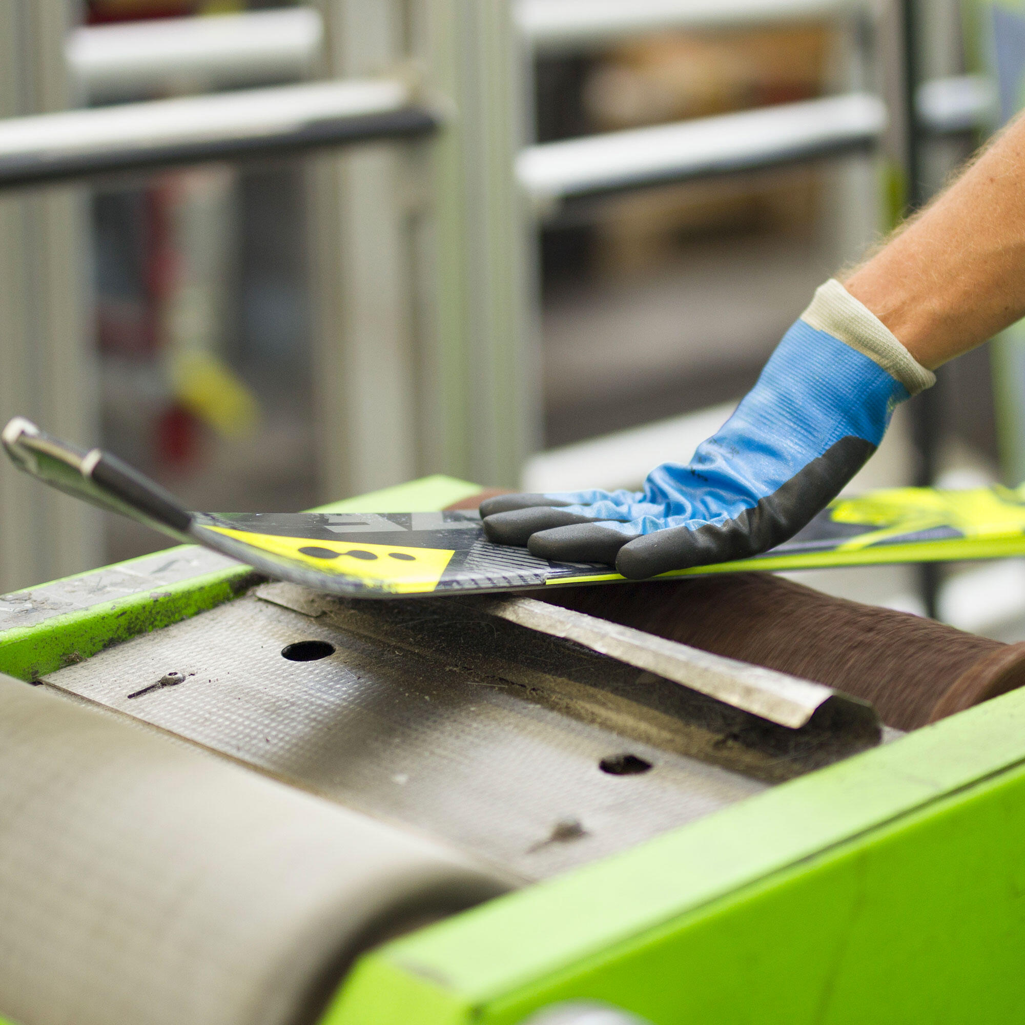WORKSHOP Service Heißwachsen und Bürsten (Ski, Tourenski, Snowboards)