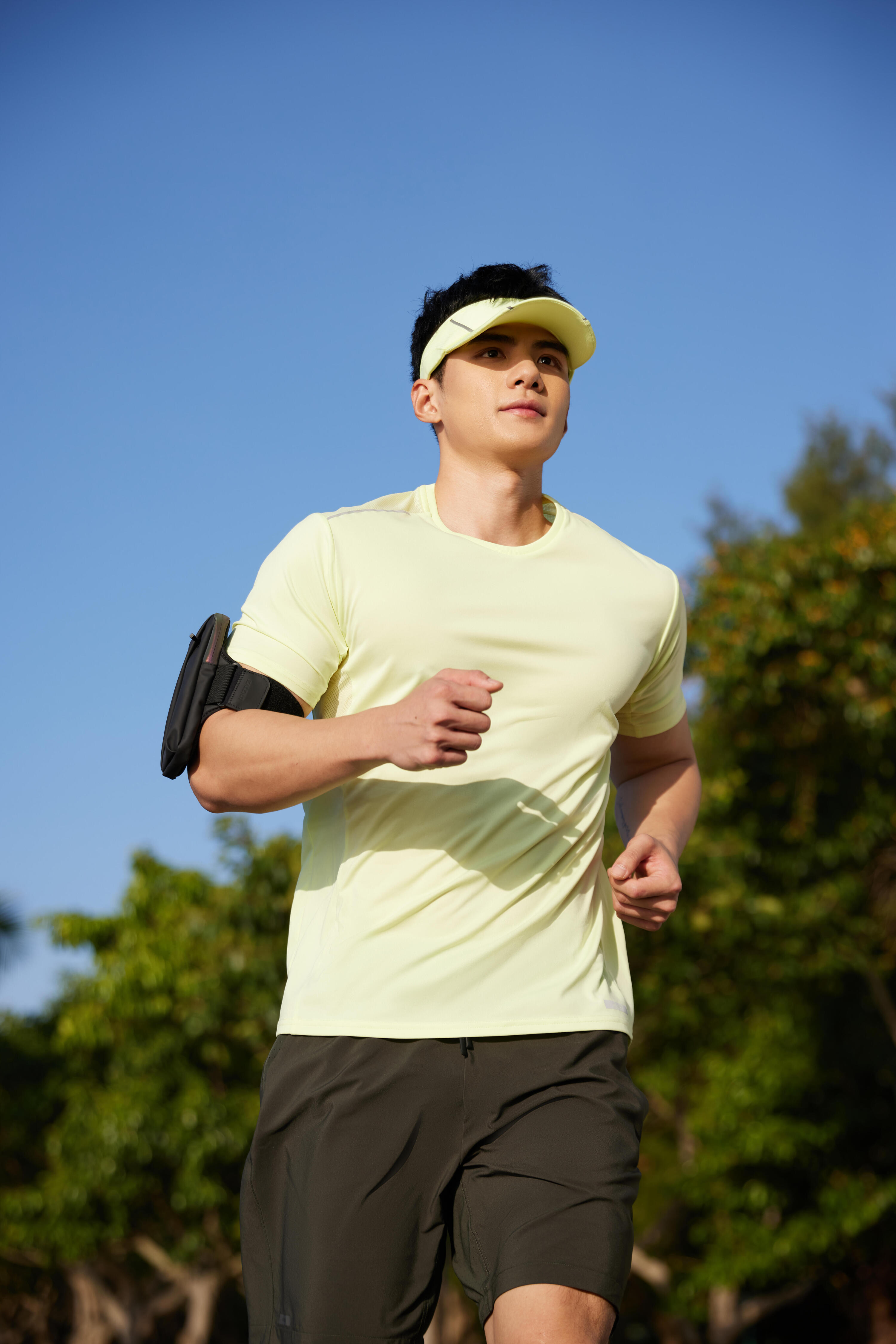 Braçadeira de Telemóvel para Corrida Adulto - KIPRUN Multibolsos Preto 12/14