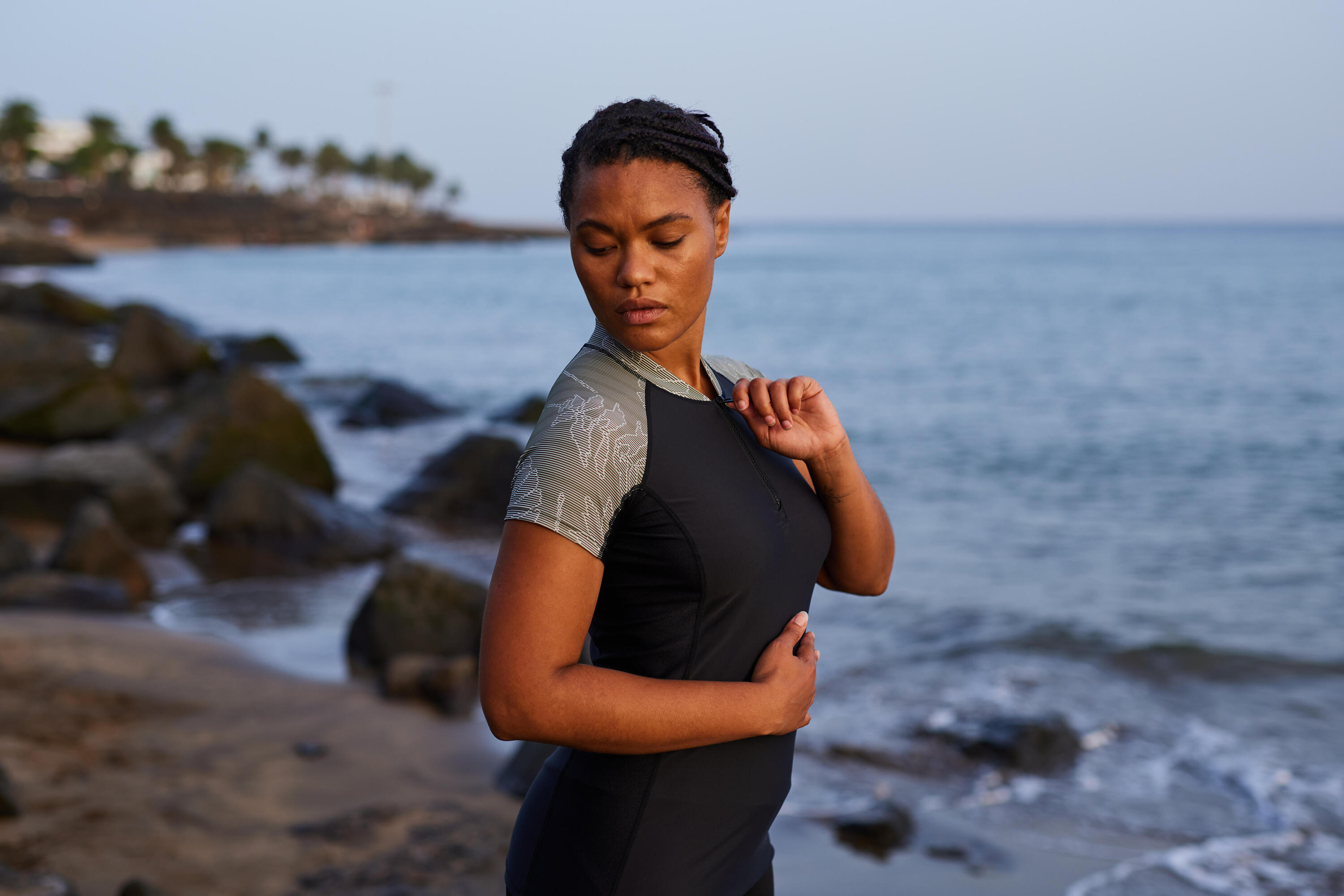 Women’s short-sleeved top for Aquagym and Aquafitness black lia khaki 9/9