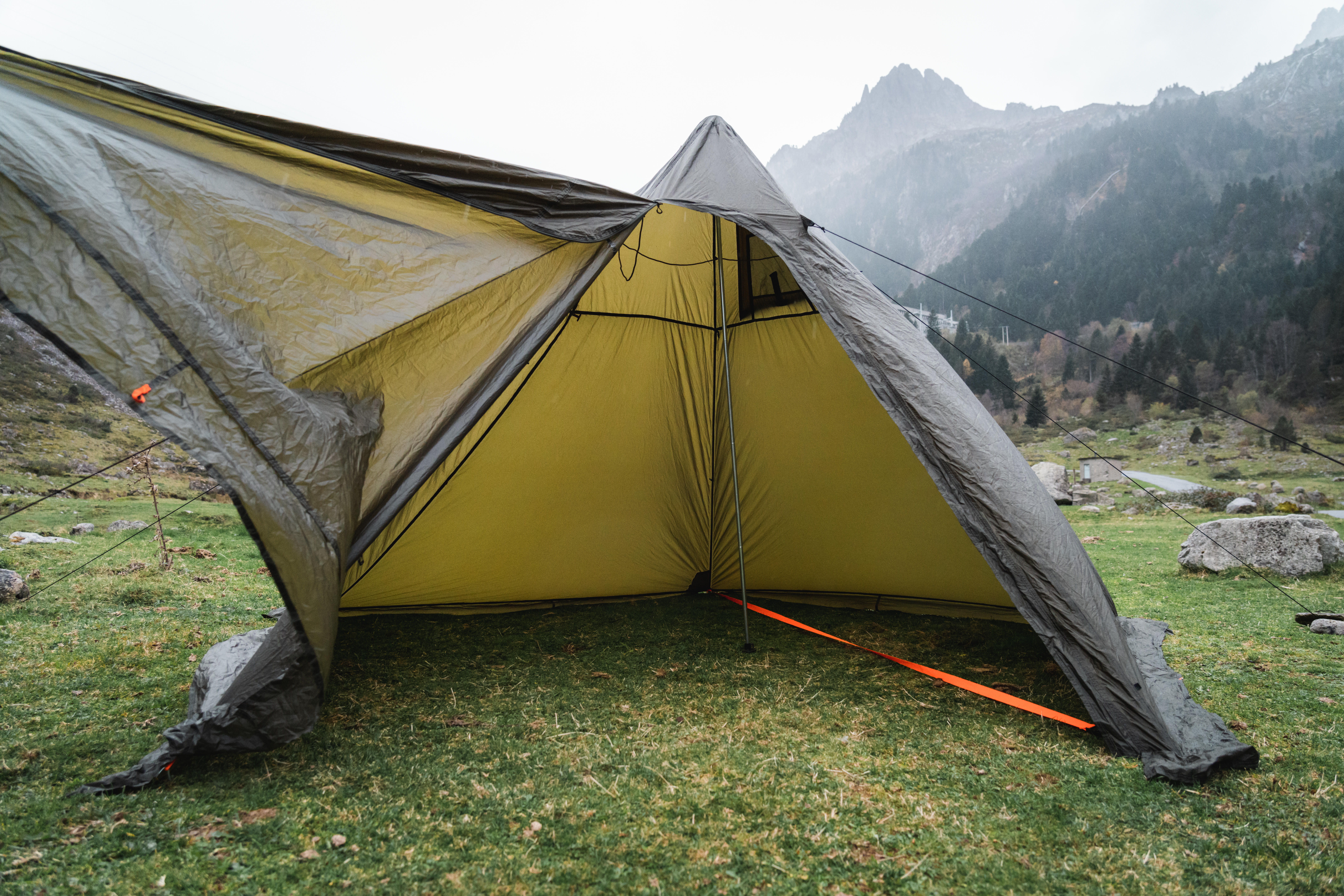 Waterdichte tipi tarptent voor bushcraften wildkamperen 2