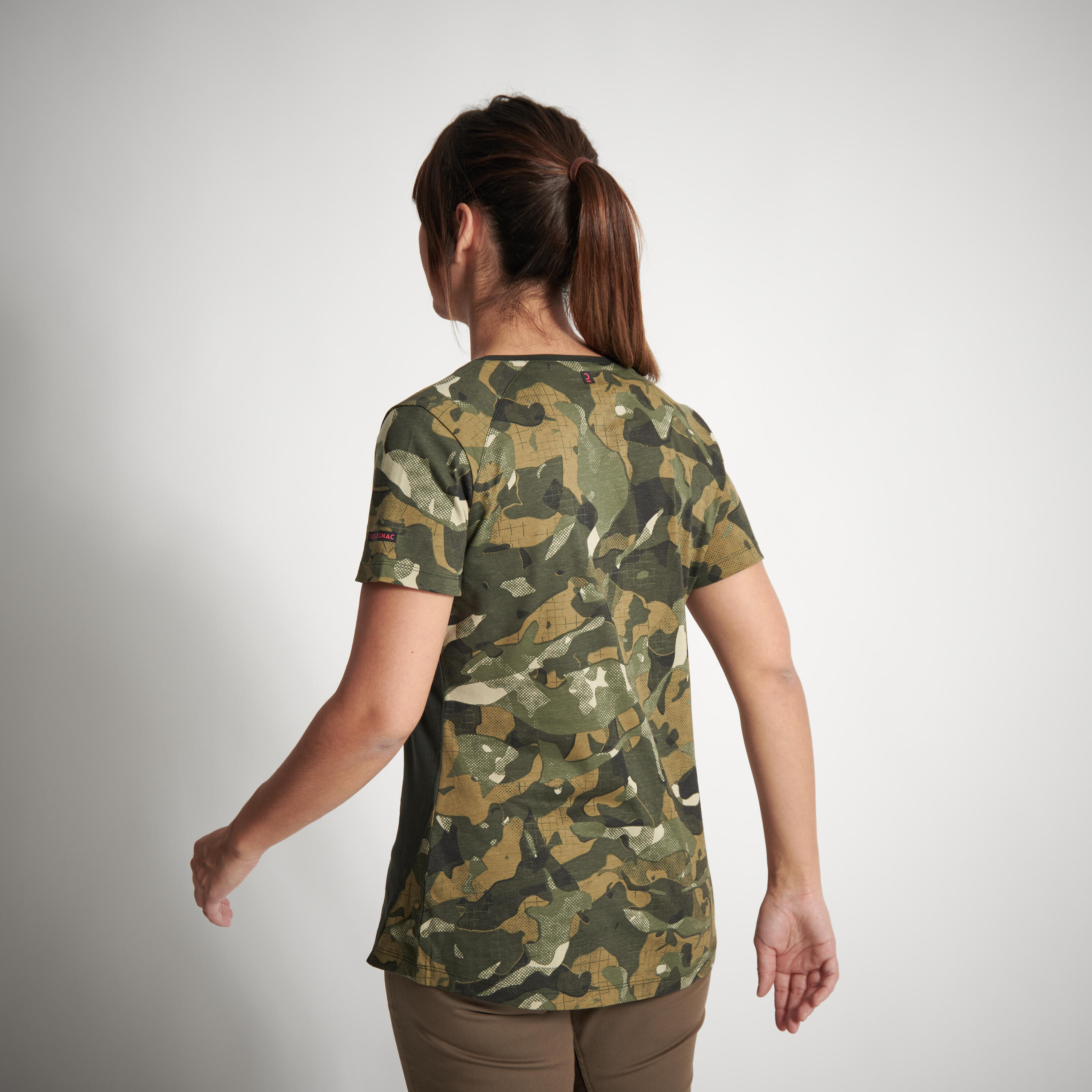 WOMEN'S SHORT-SLEEVED HUNTING T-SHIRT 300 COTTON CAMOUFLAGE GREEN 2/3