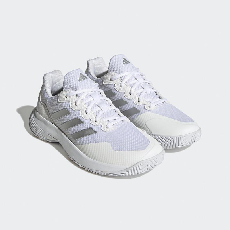 Dámské tenisové boty na všechny povrchy Adidas Gamecourt bílo-stříbrné