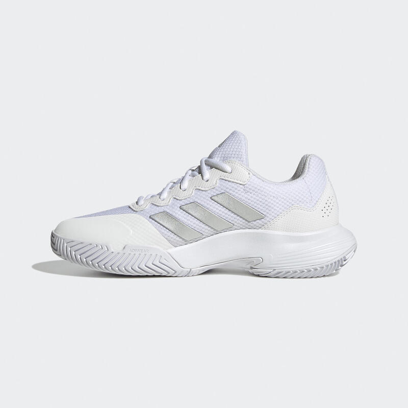 Dámské tenisové boty na všechny povrchy Adidas Gamecourt bílo-stříbrné