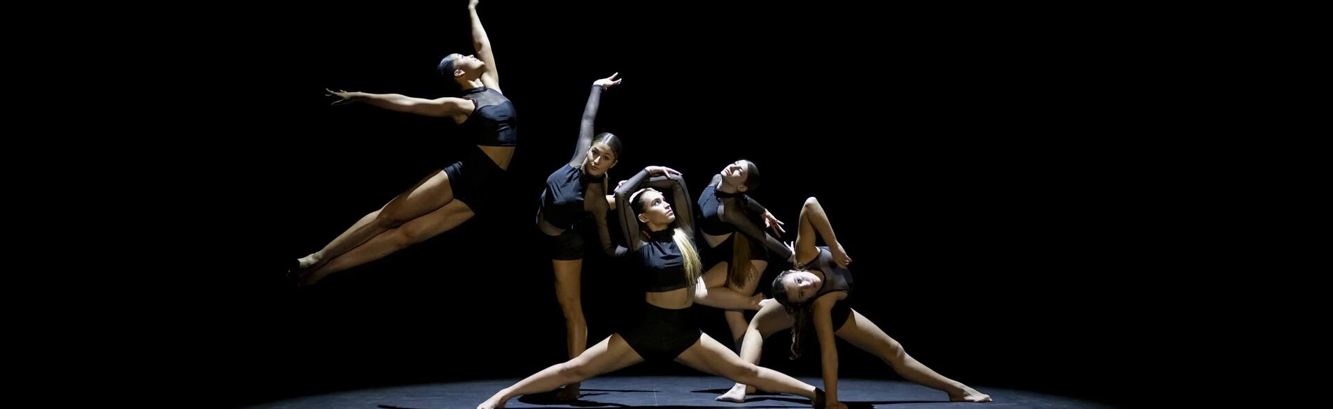 cc taille tenue danse moderne