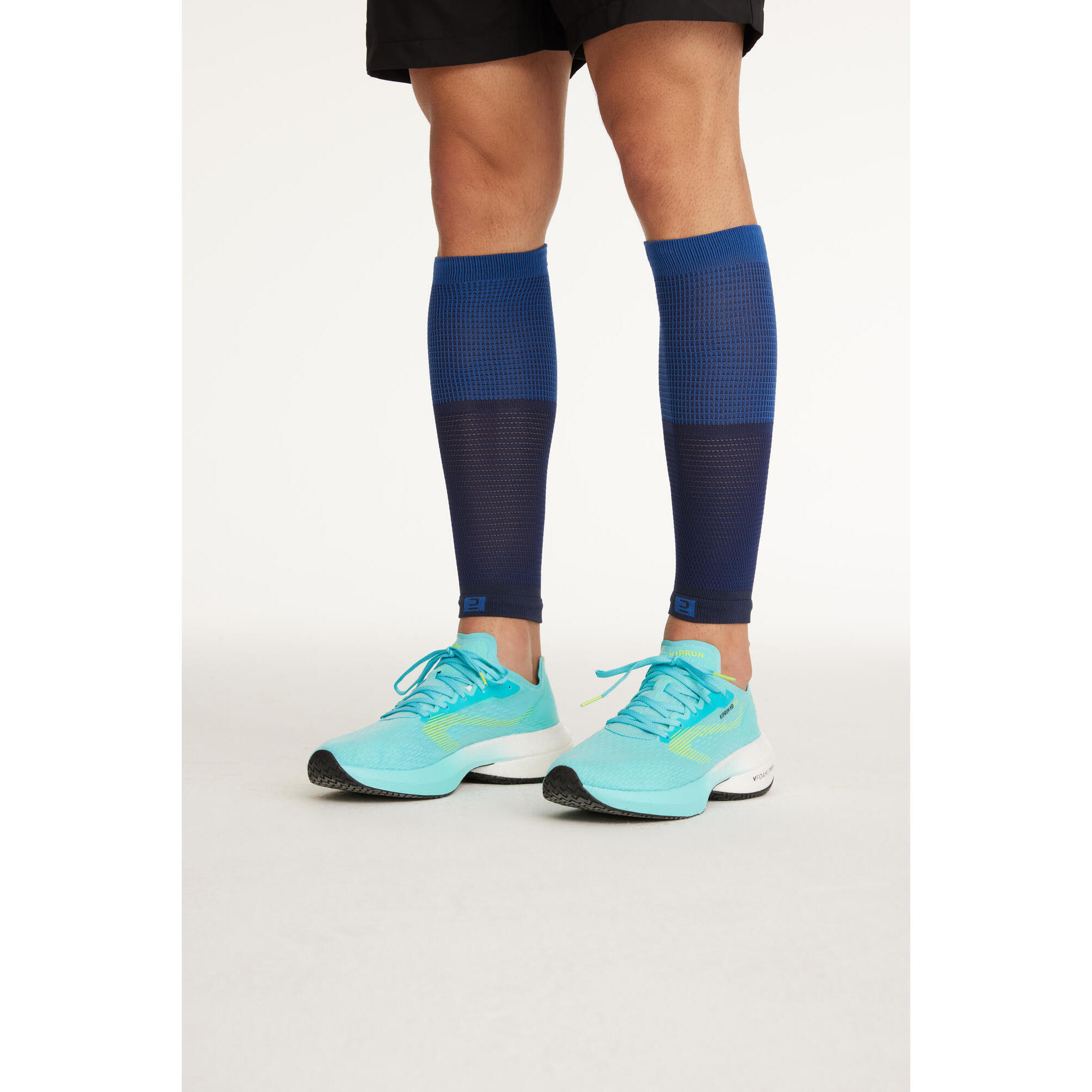 Manchon de compression running KIPRUN 500 bleus KIPRUN Decathlon