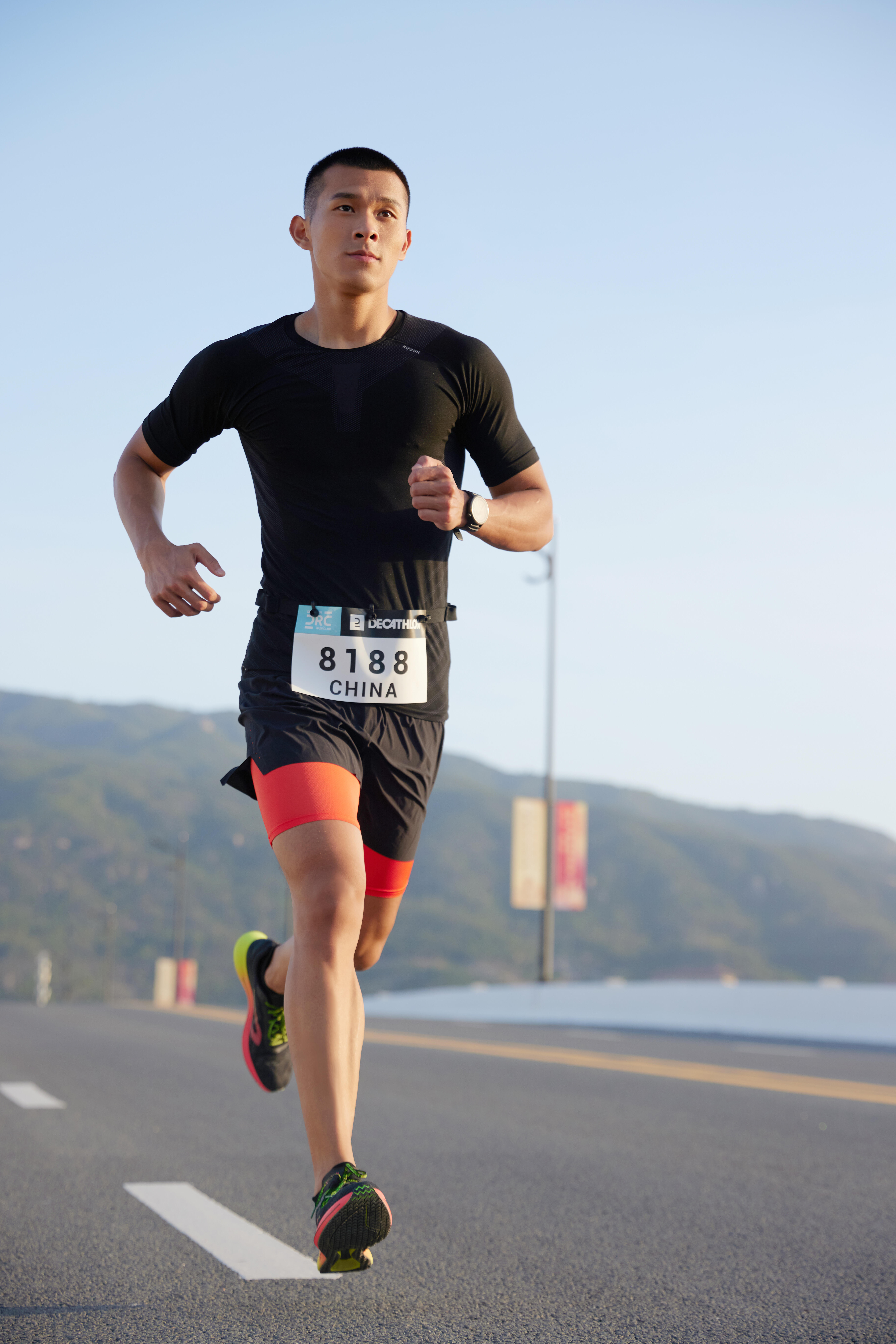 Men's Running T-Shirt - Skincare Black - KIPRUN