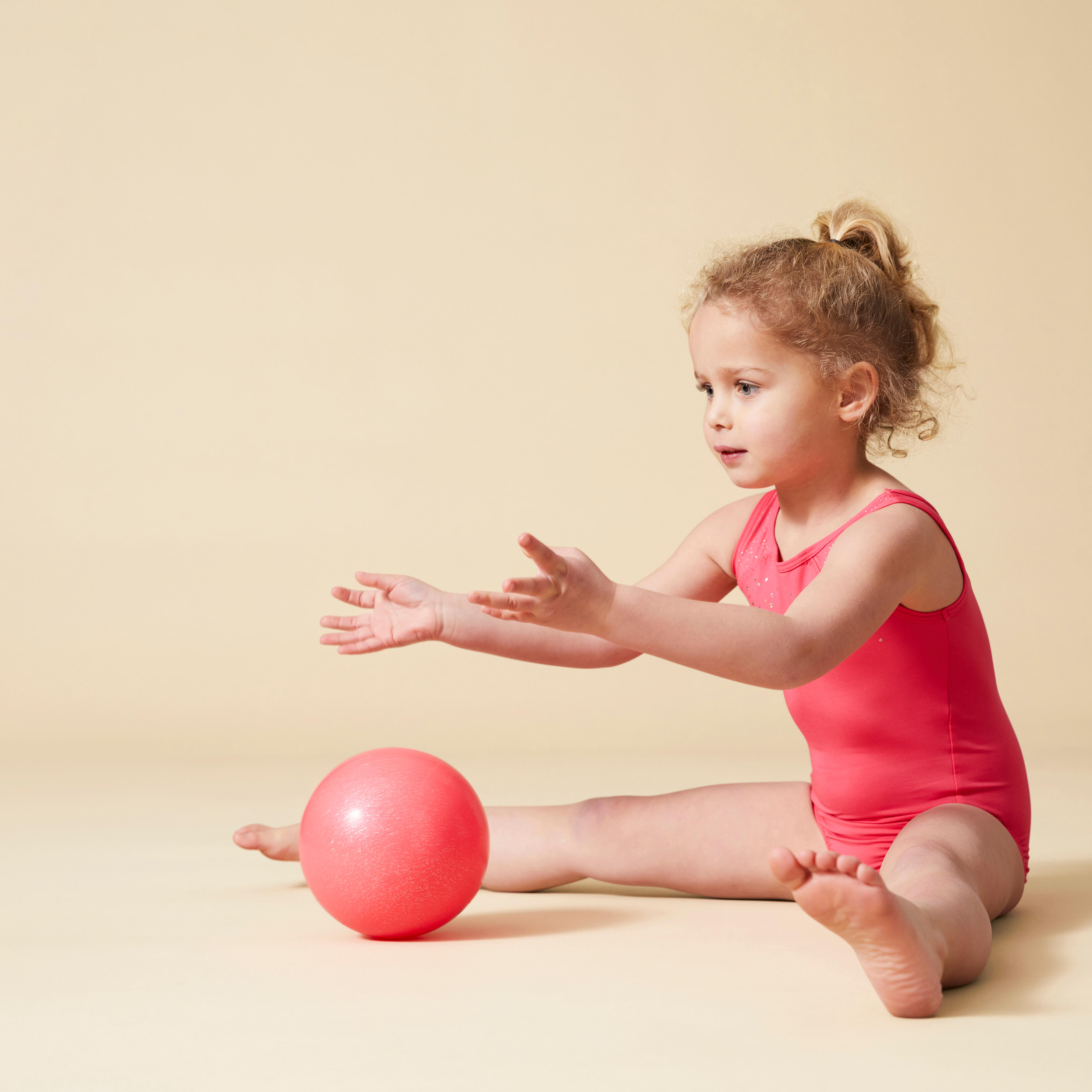 Kids’ Rhythmic Gymnastics Ball 16.5 cm - Pink - DOMYOS