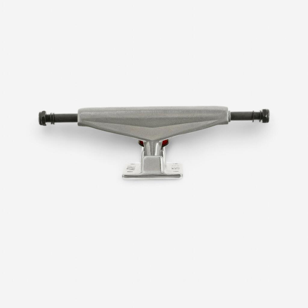 Truck Fury na skateboard s kovanou baseplate veľkosti 8,25