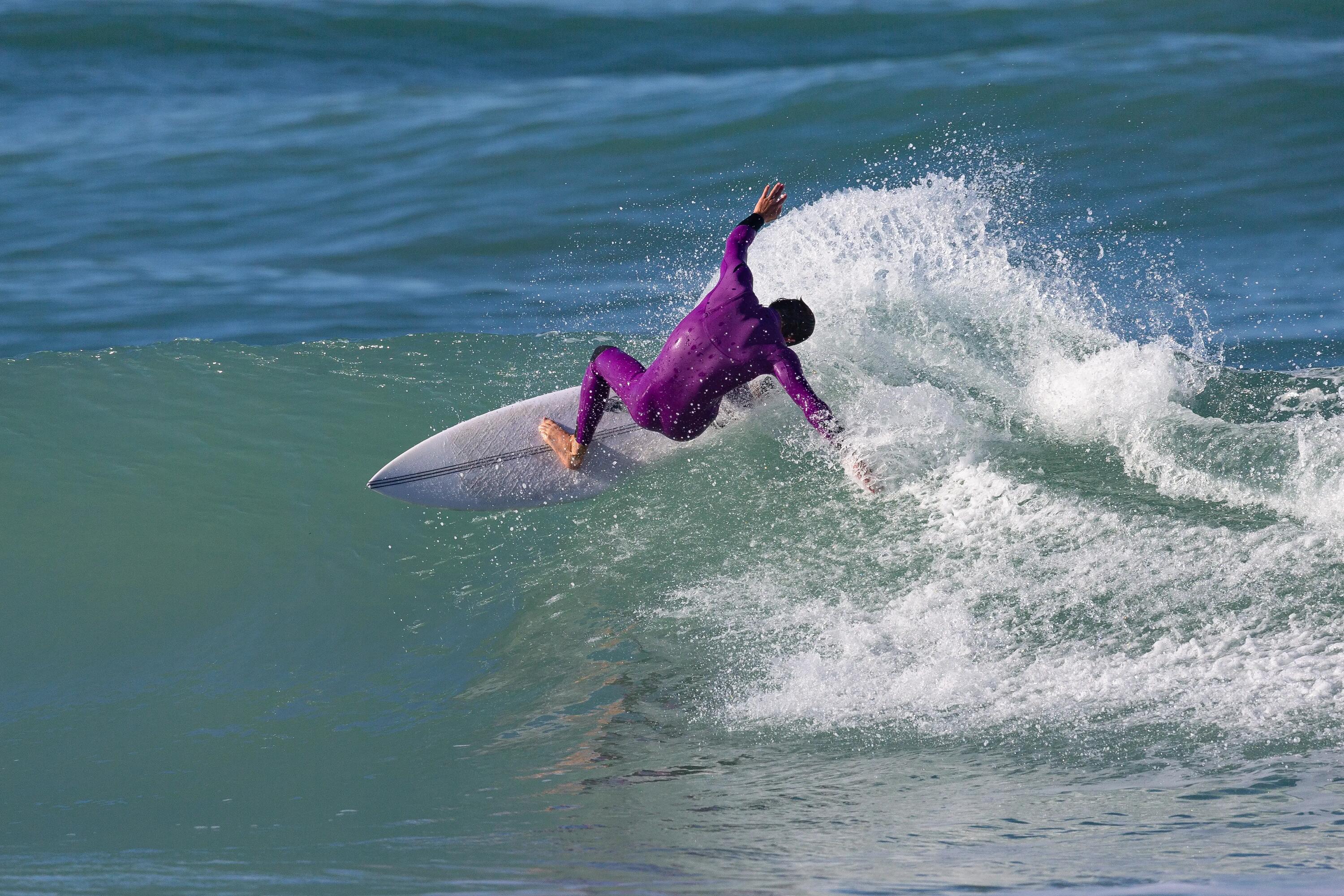 Combinezon surf neopren 4/3 mm 900 Fuchsia Bărbați 15/24