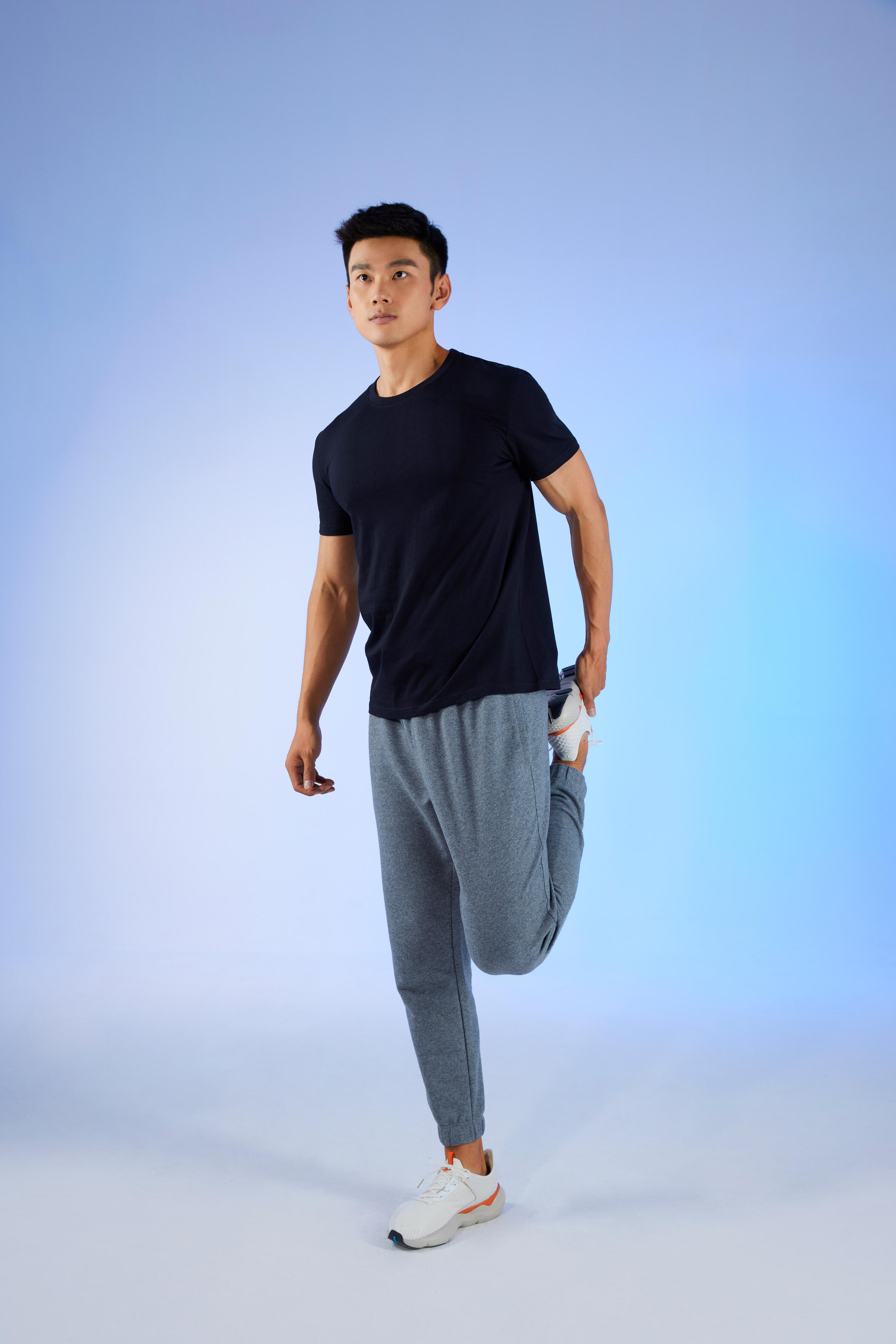 Calças de Fitness Corte Regular Homem Cinzento-aço 28/41