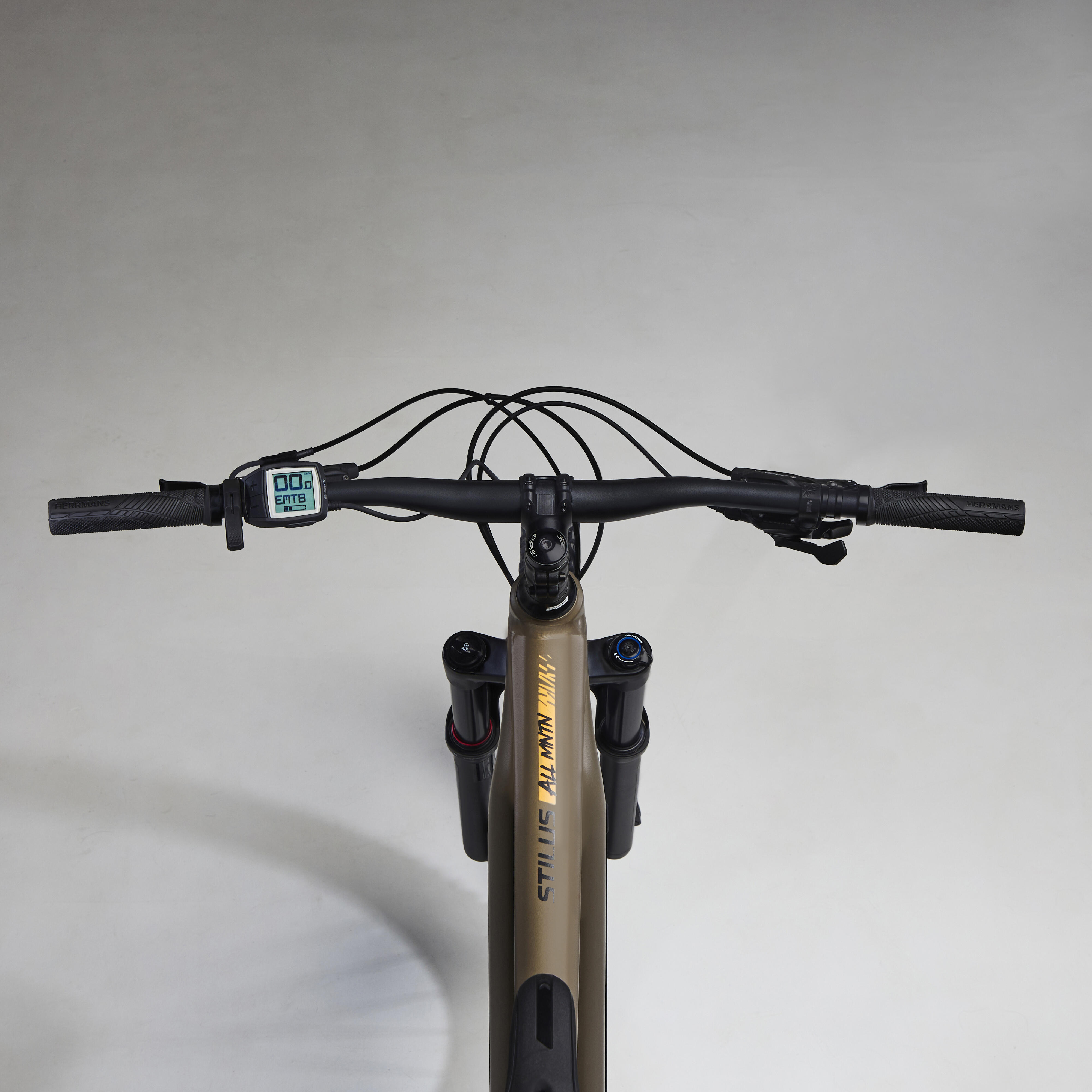 Velo vtt electrique tout suspendu 29 stilus e all mountain ocre STILUS Decathlon
