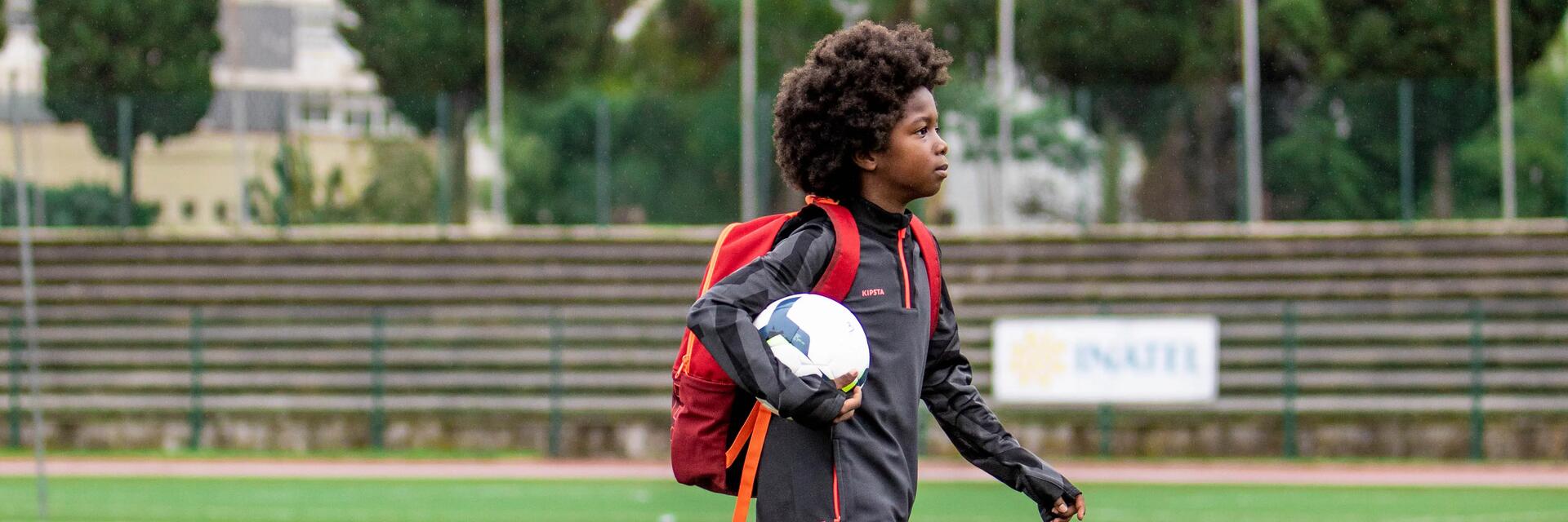 Wie packe ich meine Fussballtasche für das Training 