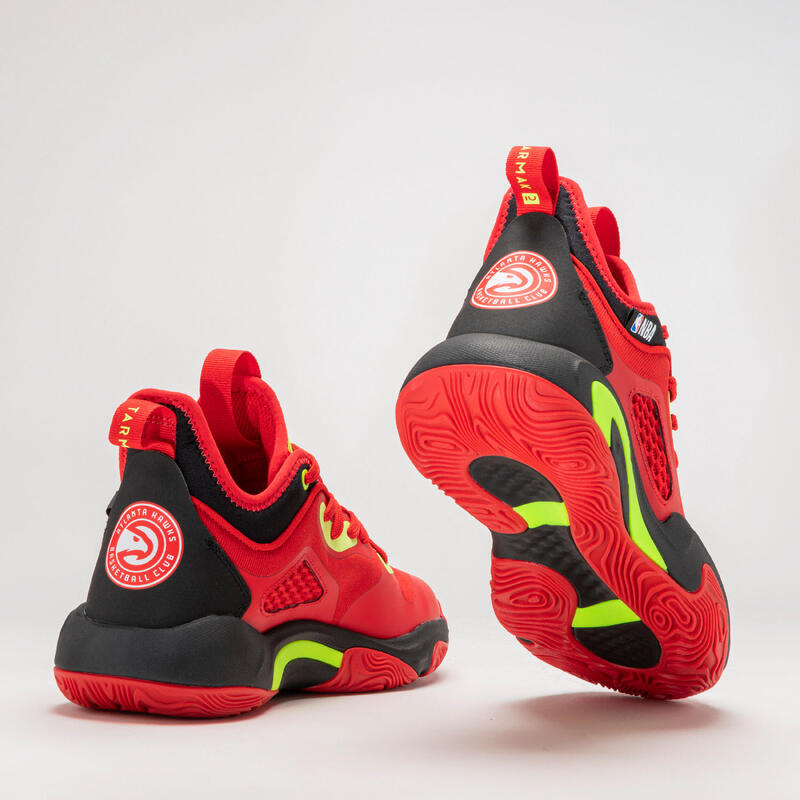 CHAUSSURES DE BASKETBALL GARCON/FILLE SE900 MINI ME NBA ROUGE HAWKS