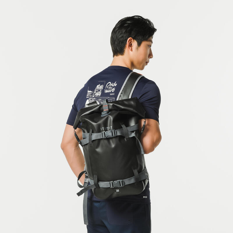 MOCHILA ESTANQUE DE STAND UP PADDLE 20L PRETO