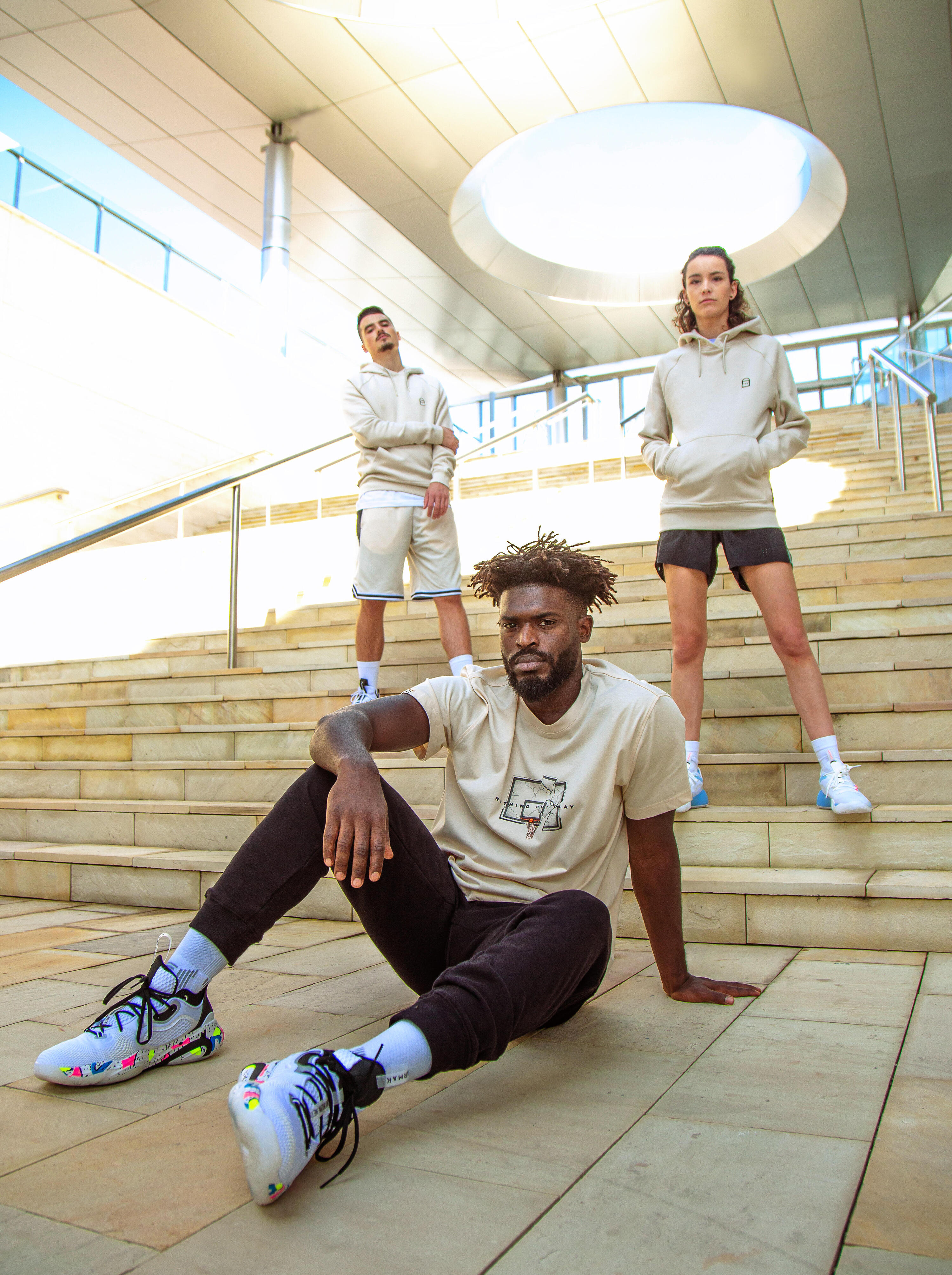 SUDADERA DE BALONCESTO CON CAPUCHA UNISEX - H100 BEIGE 12/12