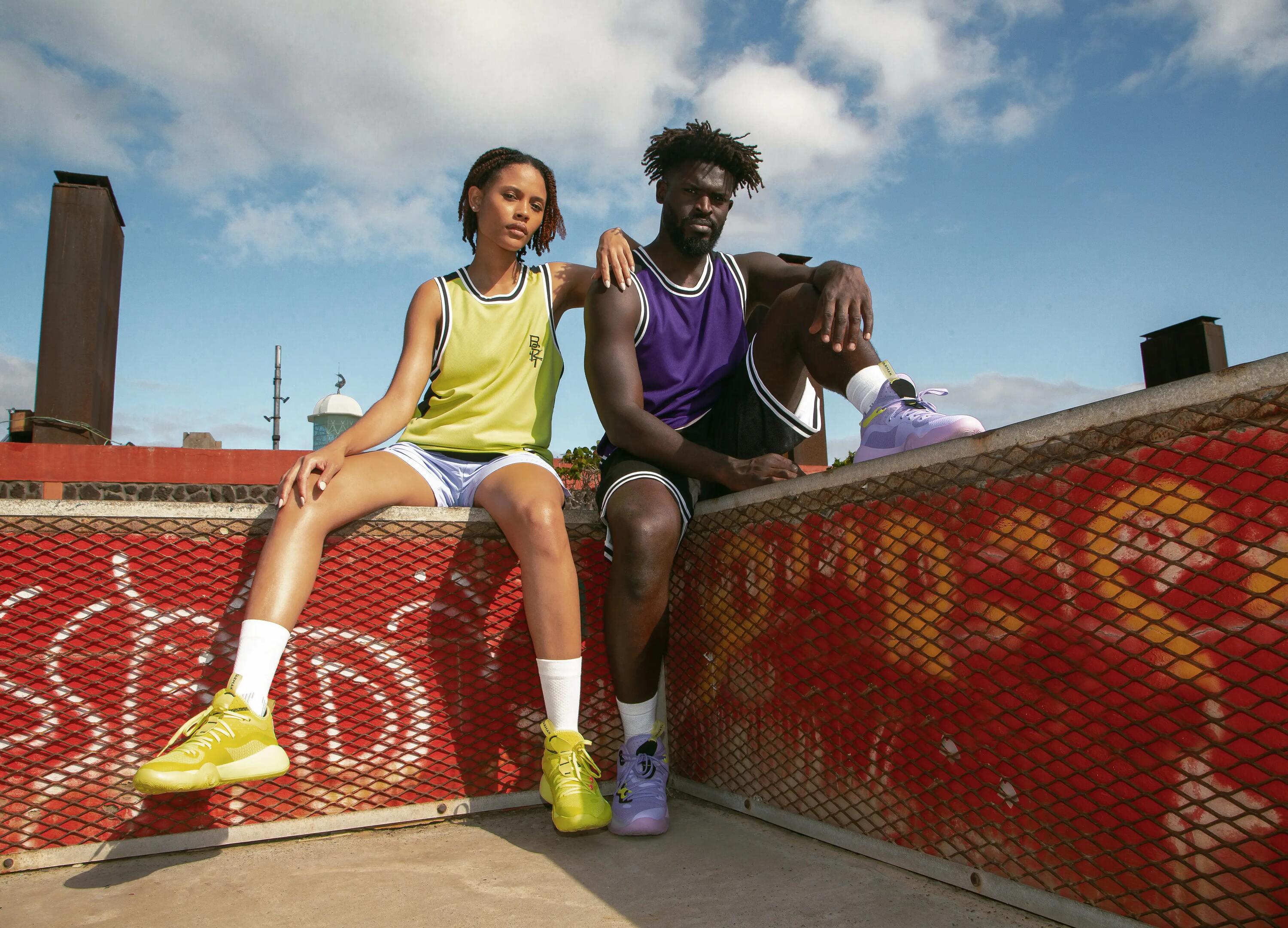CHAUSSURES DE BASKETBALL HOMME/FEMME - SE500 MID JAUNE 14/15