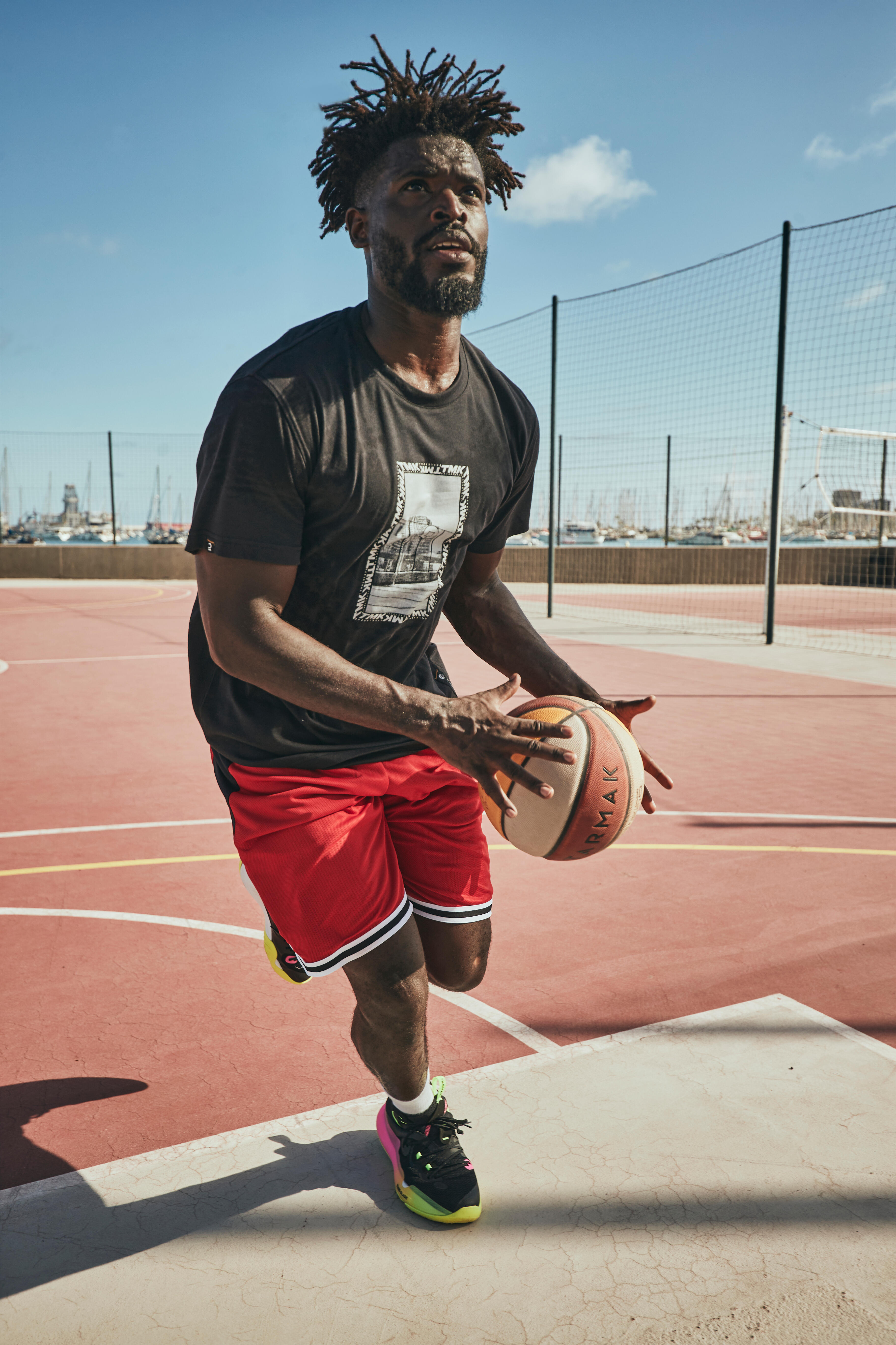 Men's Reversible Basketball Shorts - SH 500 Red/Beige - TARMAK