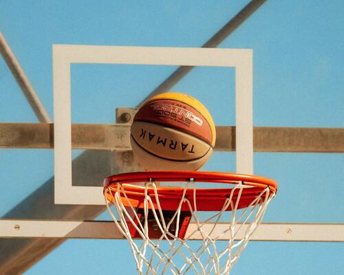comment-choisir-ballon-basketball-tarmak