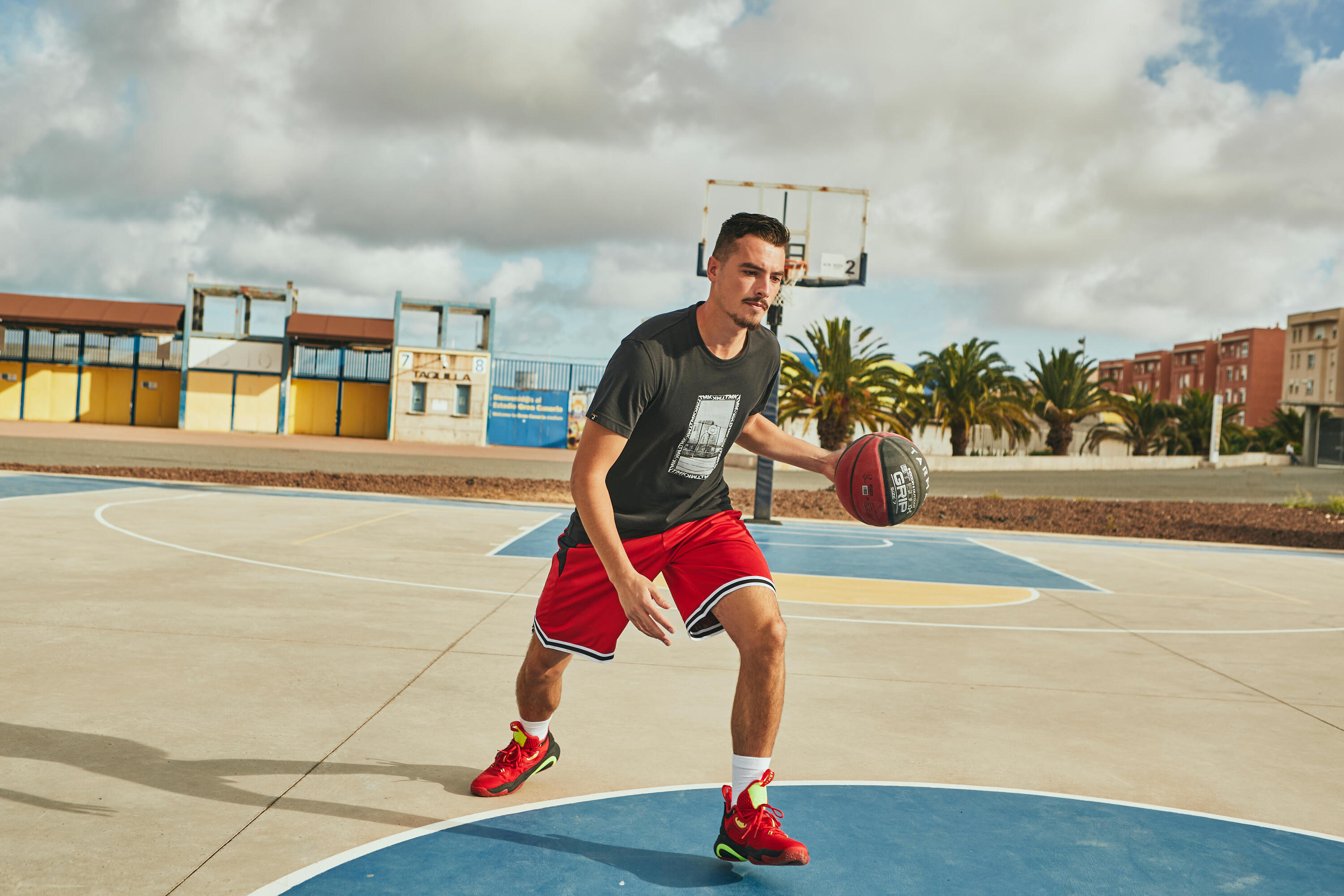 Short de basketball réversible – SH500 11/15