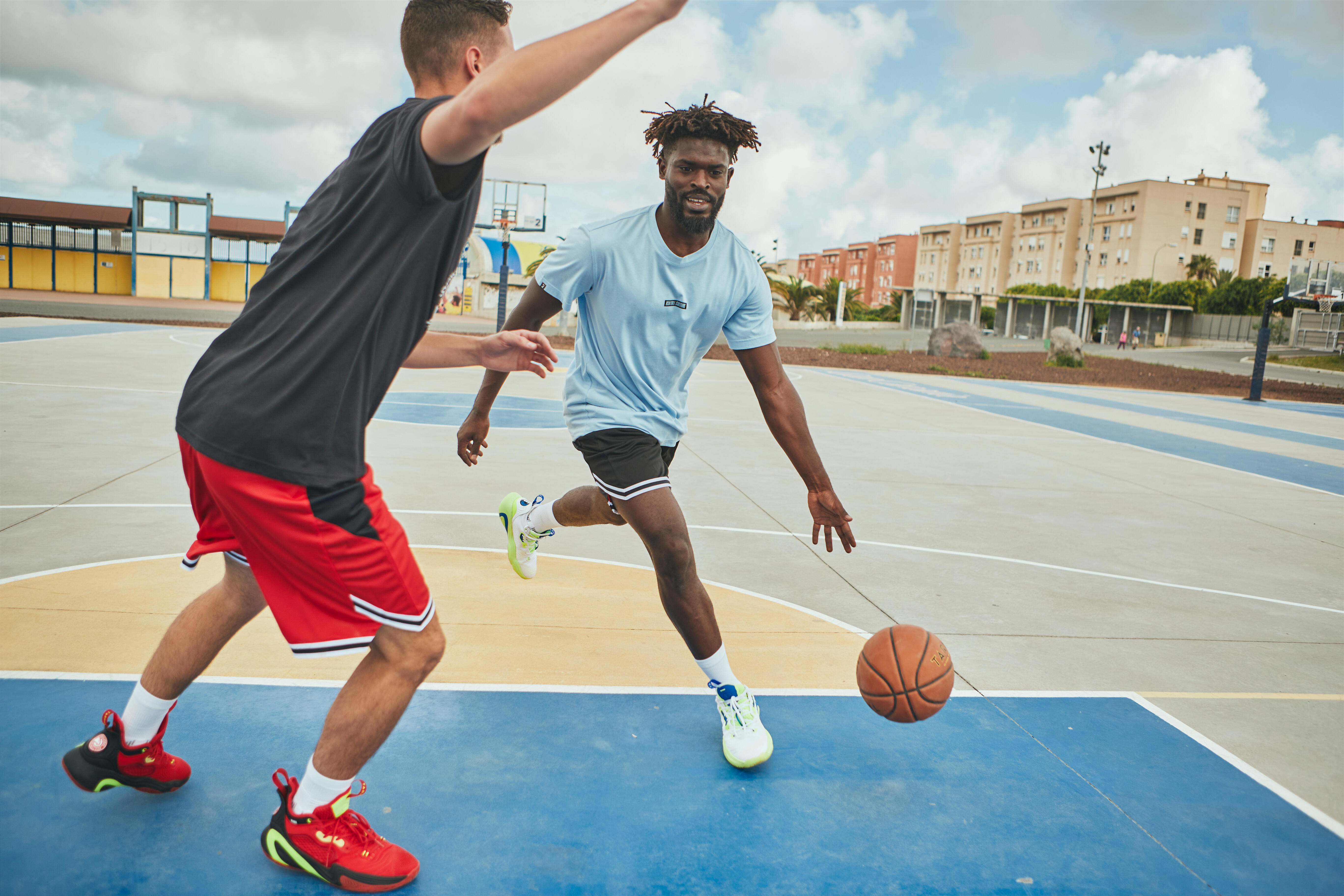 Men's Reversible Basketball Shorts - SH 500 Red/Beige - TARMAK