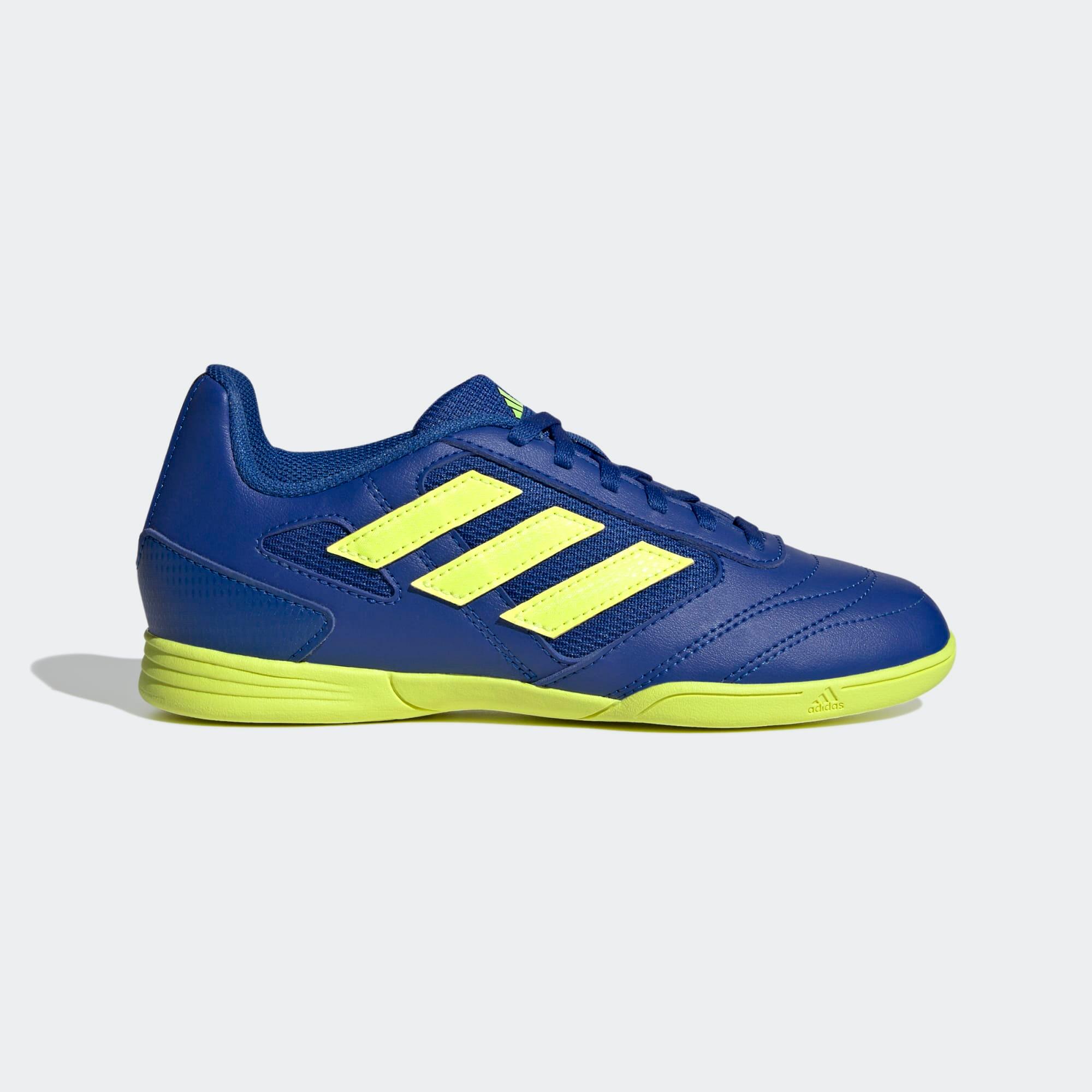 Boys indoor store trainers