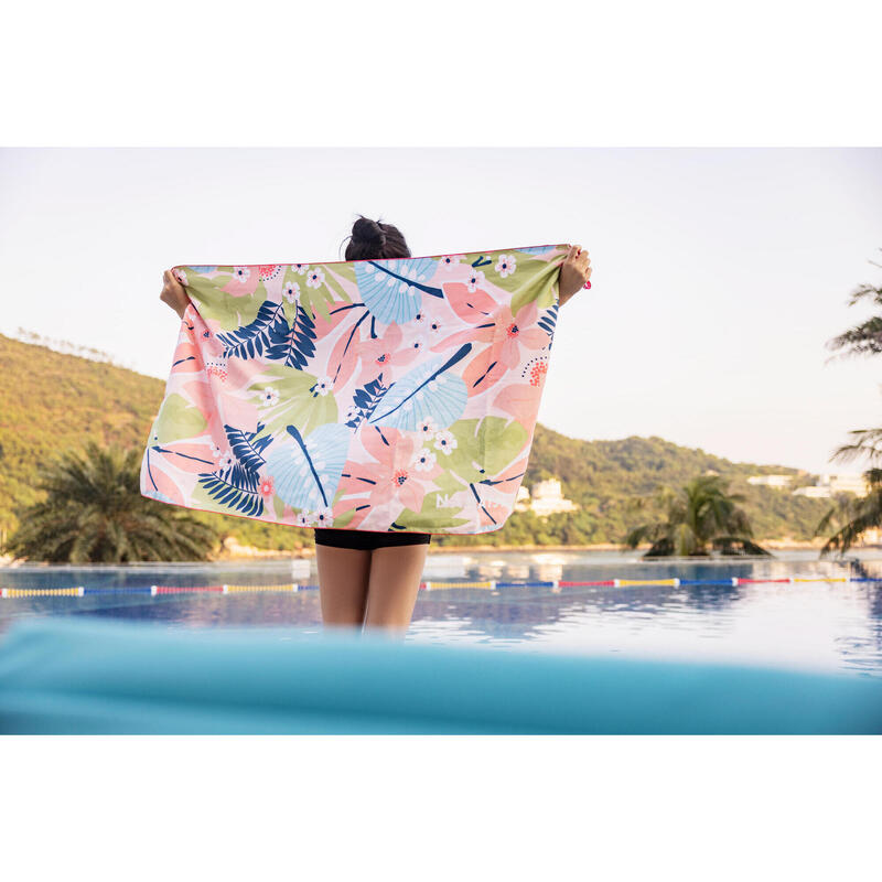 Compact Microfibre Swimming Towel with Snaps Size L 80 x 130 cm - print