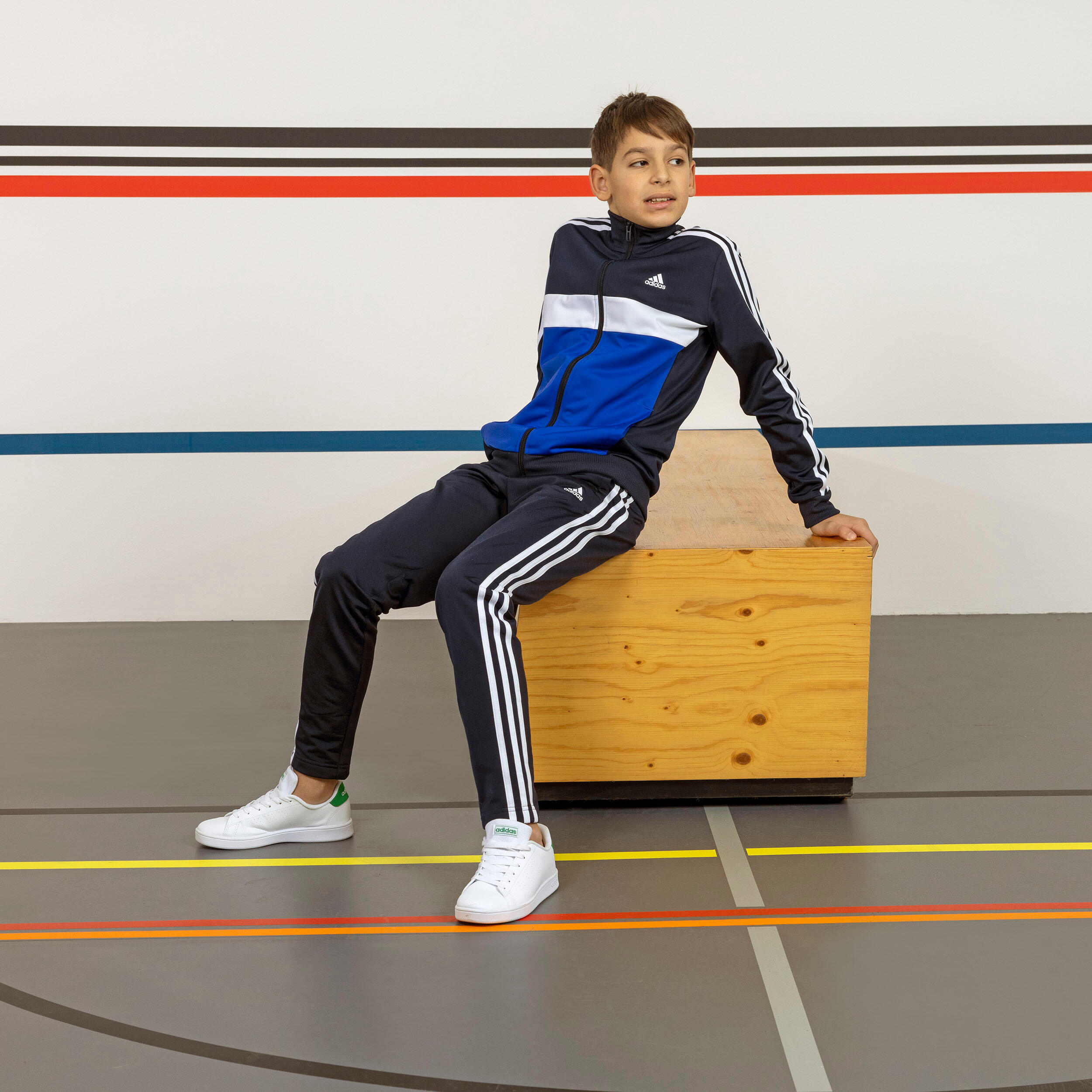 adidas Tuta sportiva colorblock da bambino blu