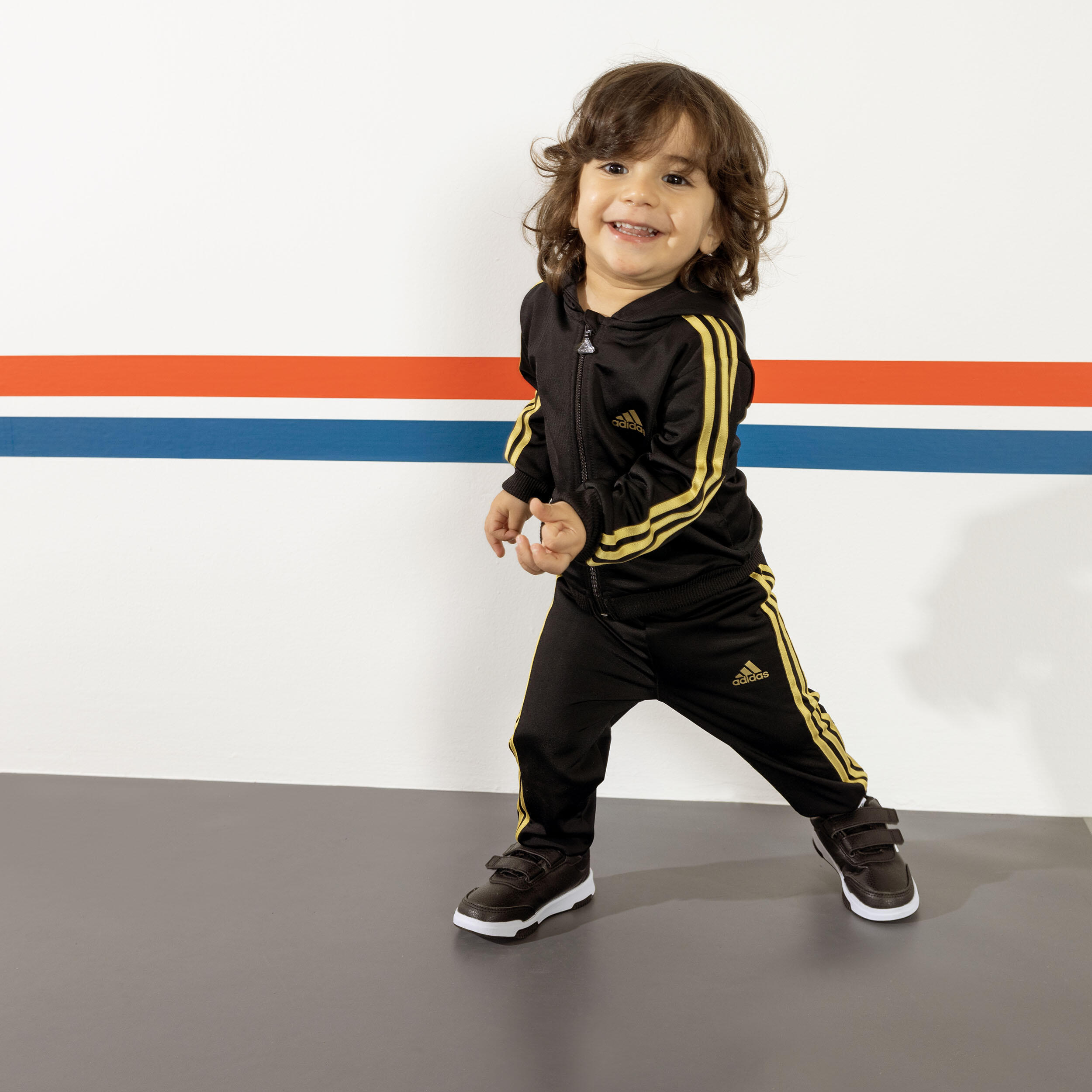 Scarpe da ginnastica ADIDAS baby TENSAUR con strap nero-bianco 10/16