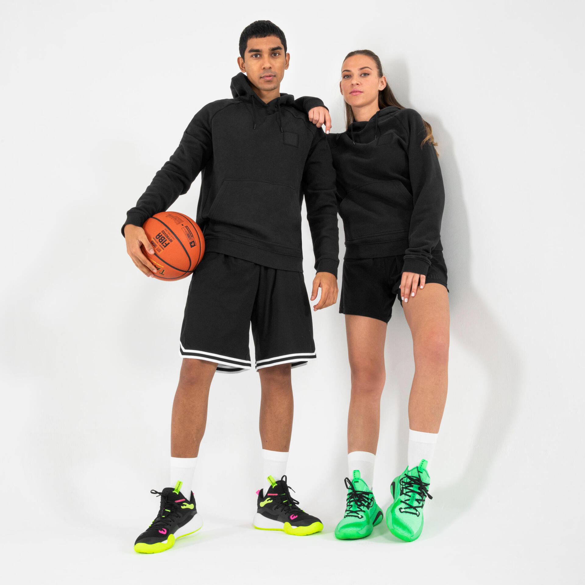 Middelhoge basketbalschoenen