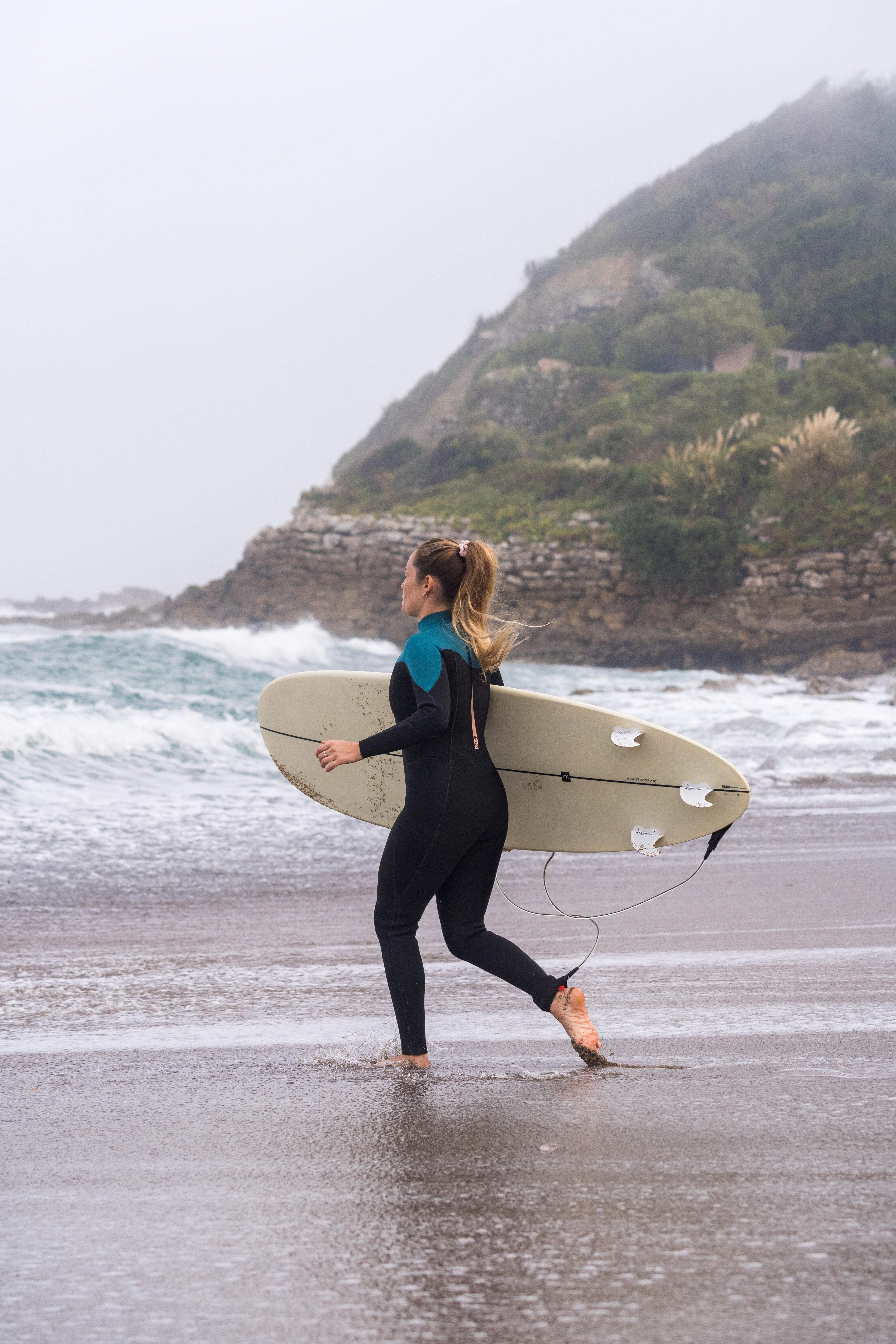 Women's Neoprene Rash Guard - 500 Black/Green - OLAIAN