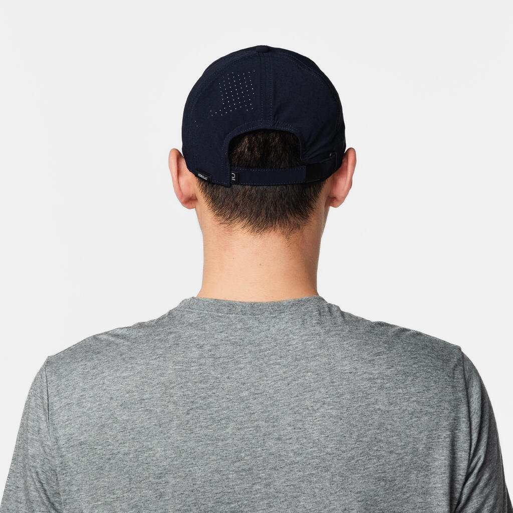 CASQUETTE DE TREKKING TRAVEL 500 - MARINE