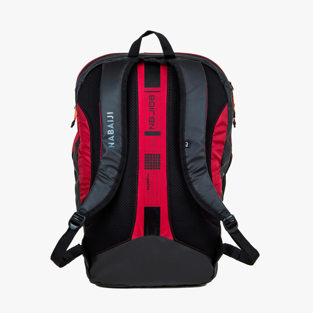 Plavecký batoh 900 40 litrov čierno-červený