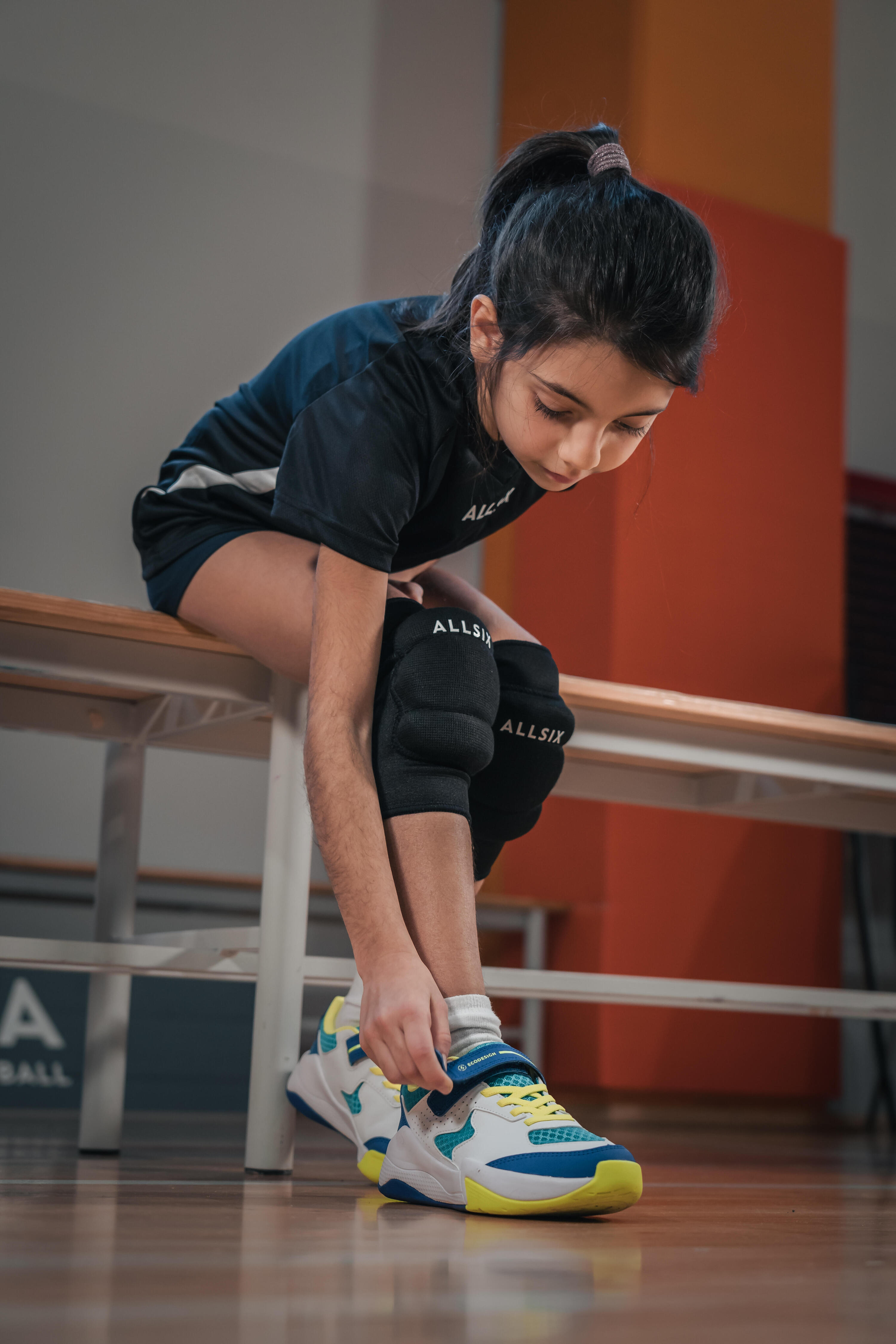 Chaussures de volley-ball vs100 confort avec scratches blanche/blue et vert. 6/7