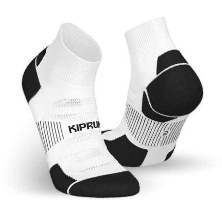 Čarape za trčanje Run 900 srednje visoke ekodizajn tanke bijele