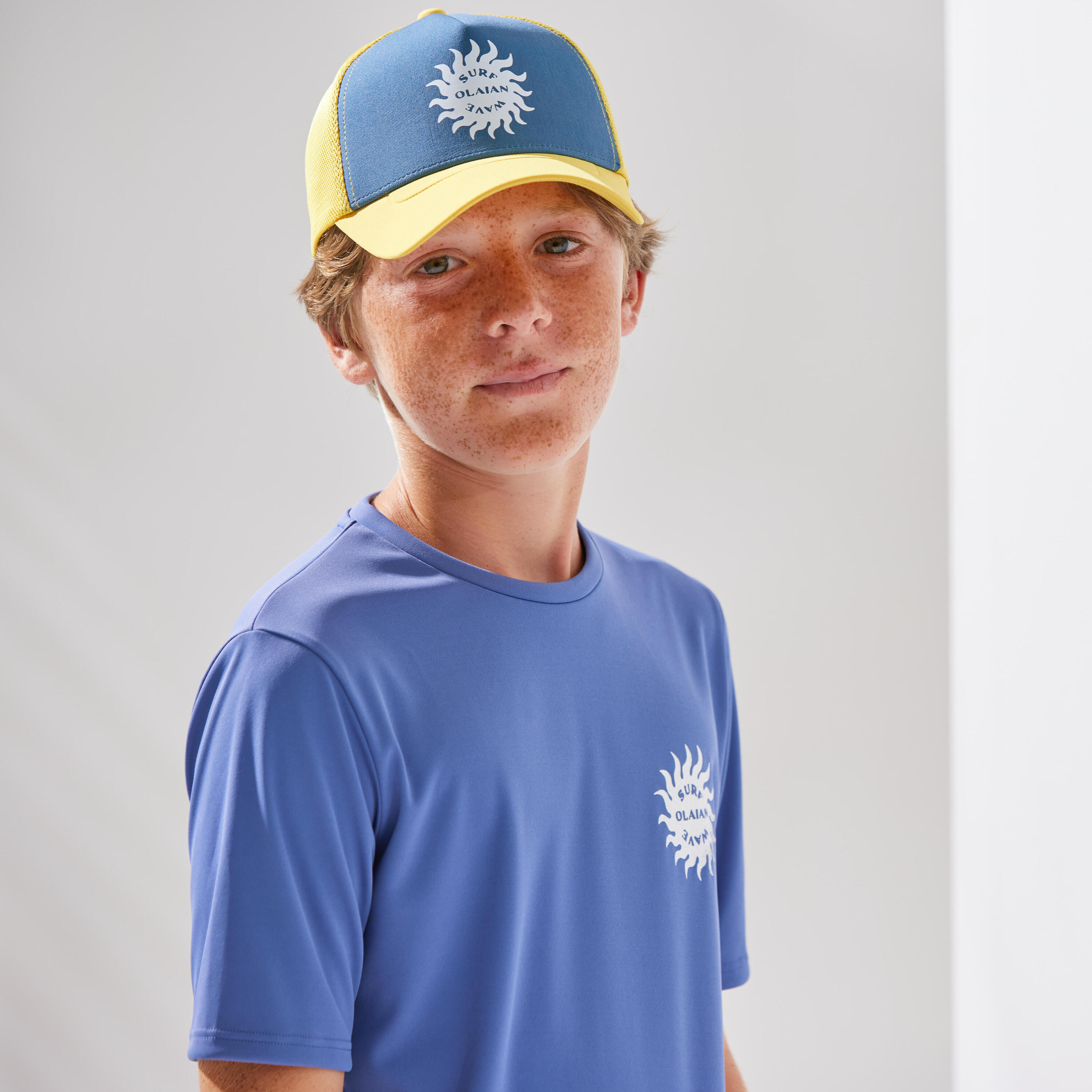 Kid’s surfing trucker cap blue yellow 8/11