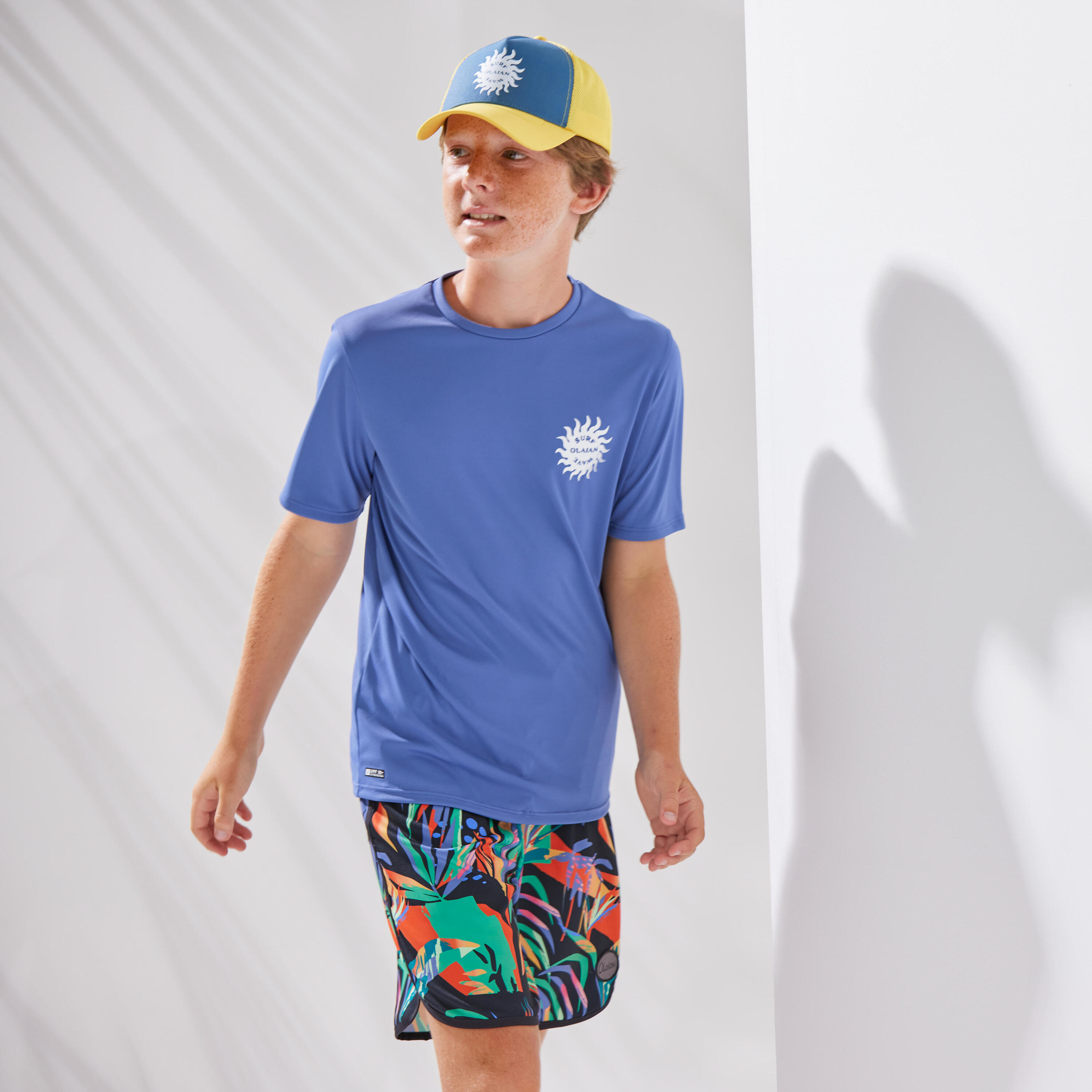 Koszulka UV surfingowa dla dzieci Olaian Water T-shirt Blue Sun krótki rękaw 3/4