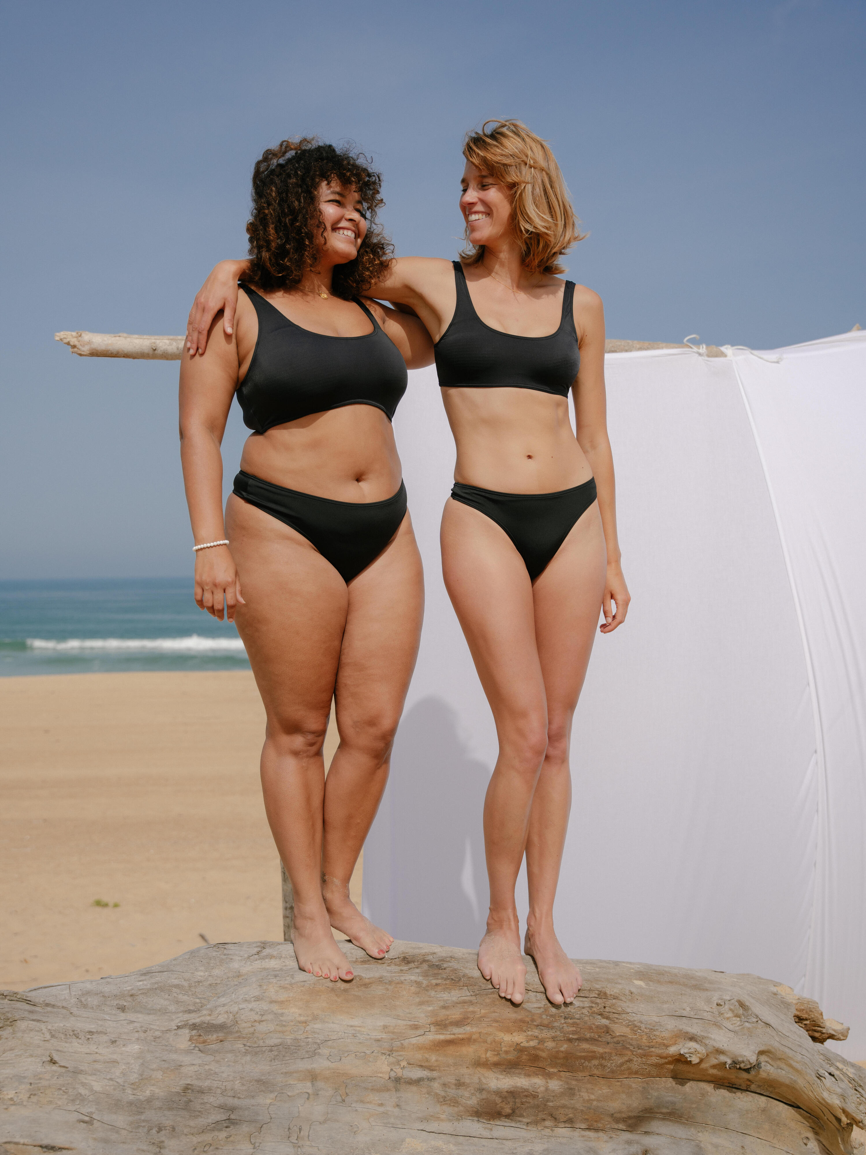 Bikinibroekje voor dames string Angy zwart 11/14