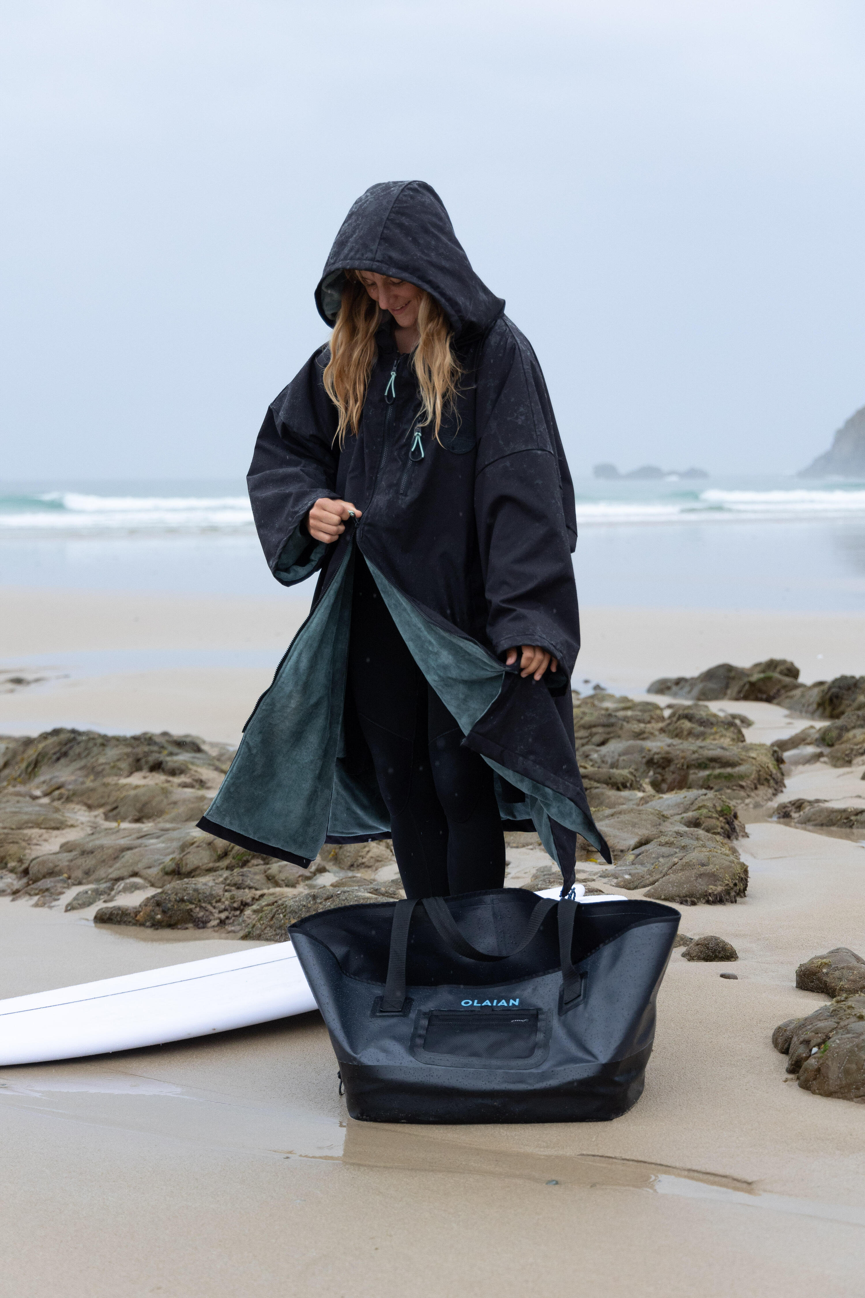 Adult Surf Poncho - 950 black 12/12