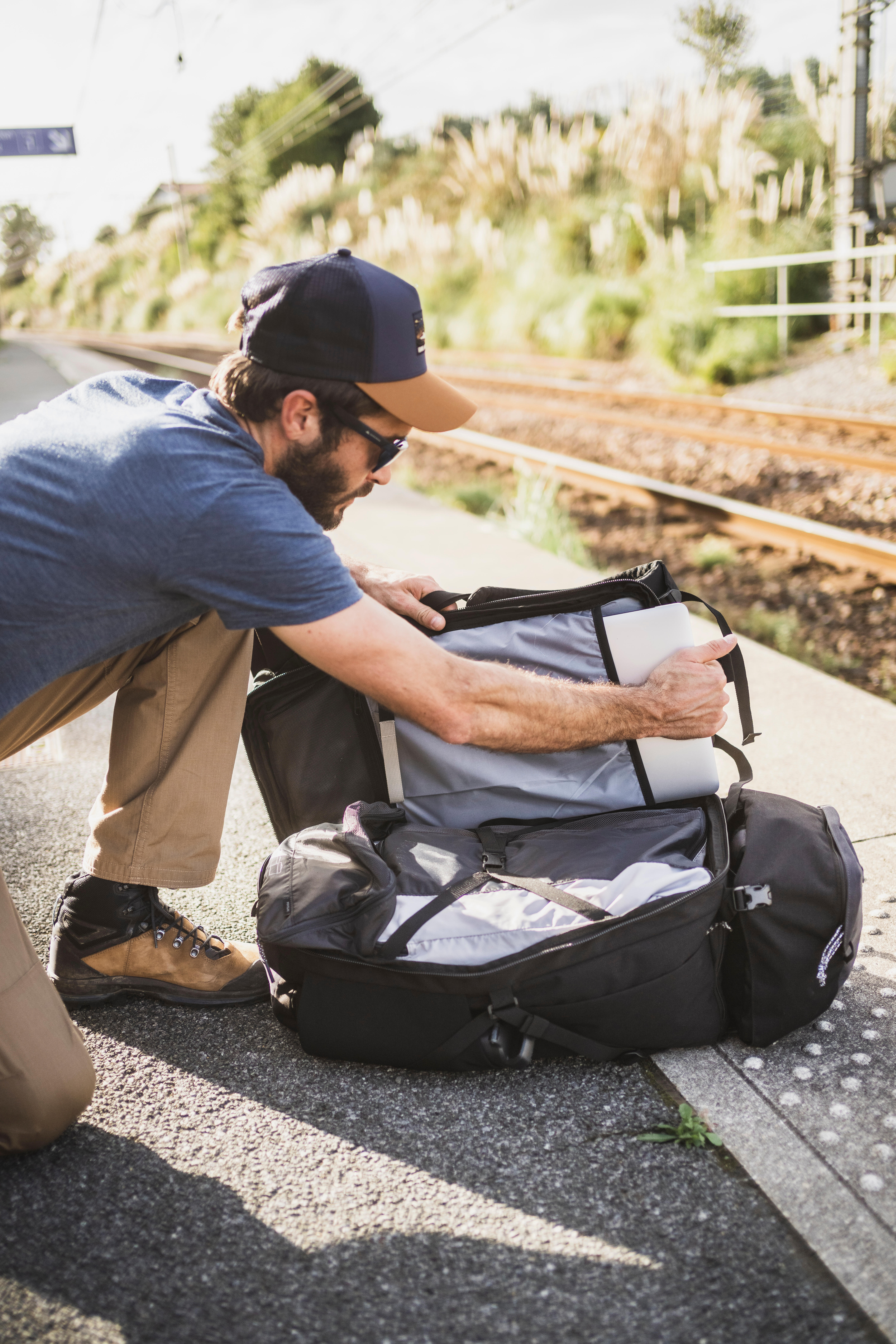 Carry on backpack for men online