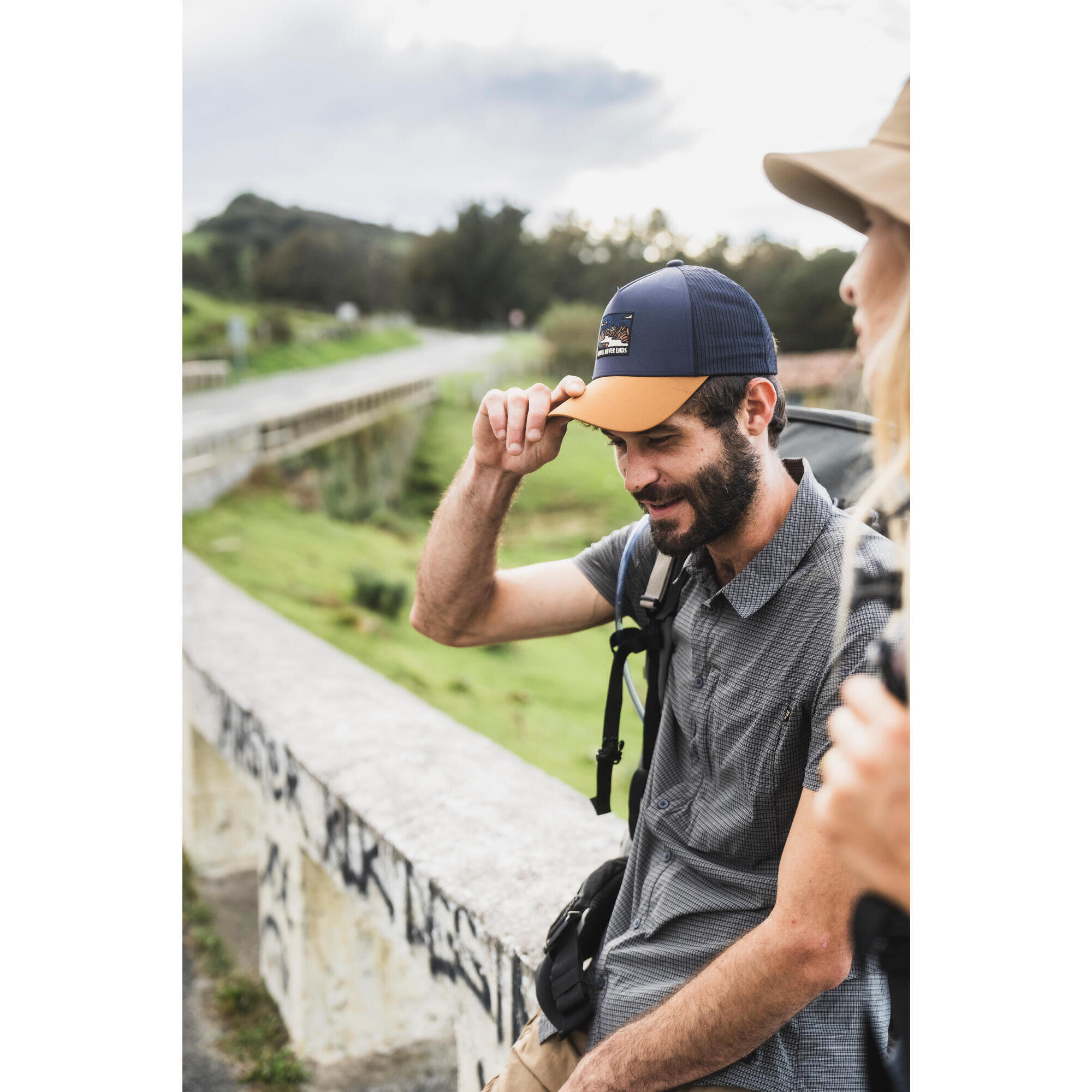 GORRA TRAVEL 500 TRUCKER AZUL OSCURO  6/8