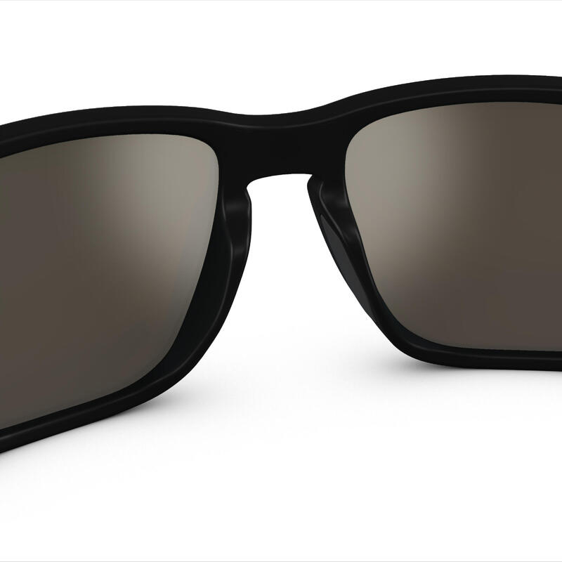 Sonnenbrille Wandern MH 530 Kategorie 3 Polarisierend Erwachsene schwarz/blau