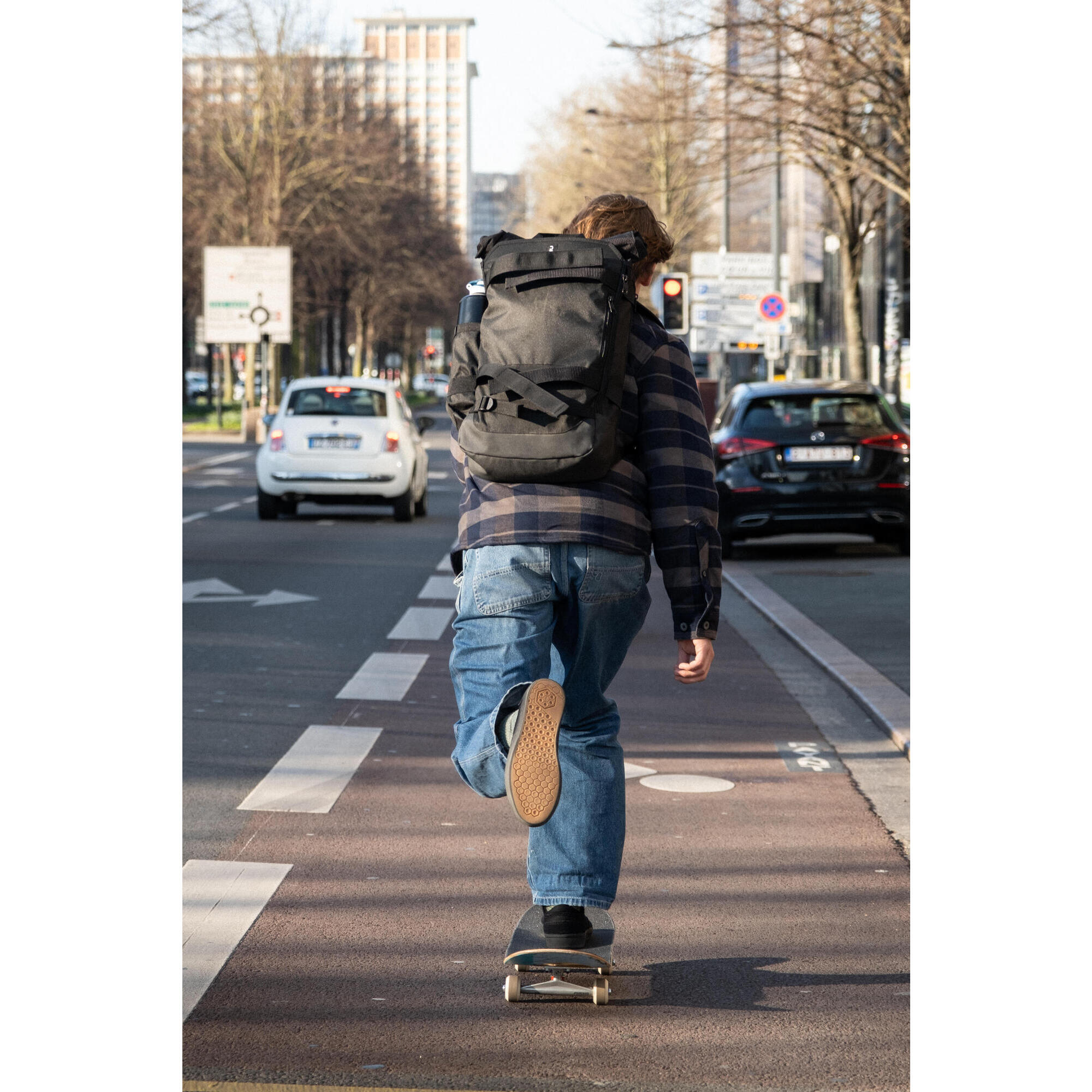 MOCHILA DE SKATE ROLLTOP BP500 COM FERRAMENTA INTEGRADA PARA SKATE OXELO Decathlon