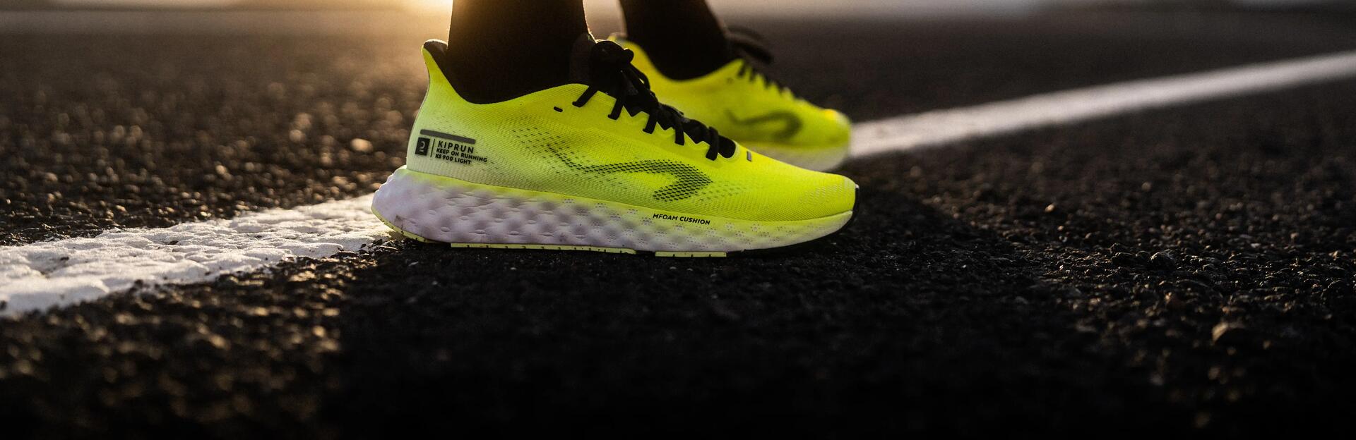 Finde heraus, welche Joggingschuhe die optimalen für dich sind! Alles WIssenswerte findest du hier.