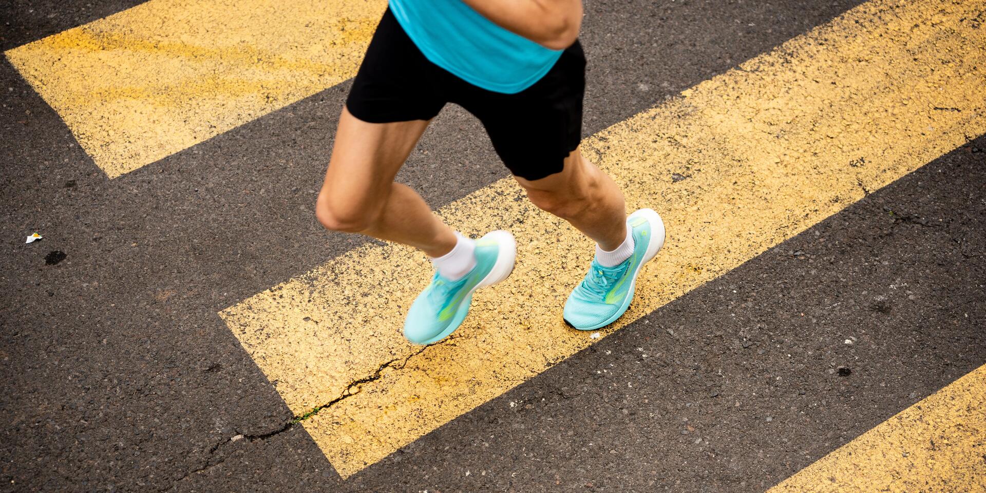 Triathlètes sur route