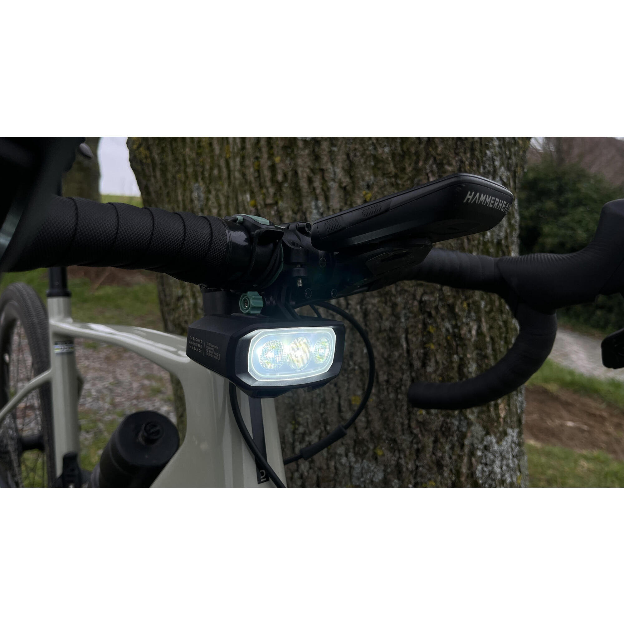 ECLAIRAGE VELO FL940 pour une pratique sur chemin non clair