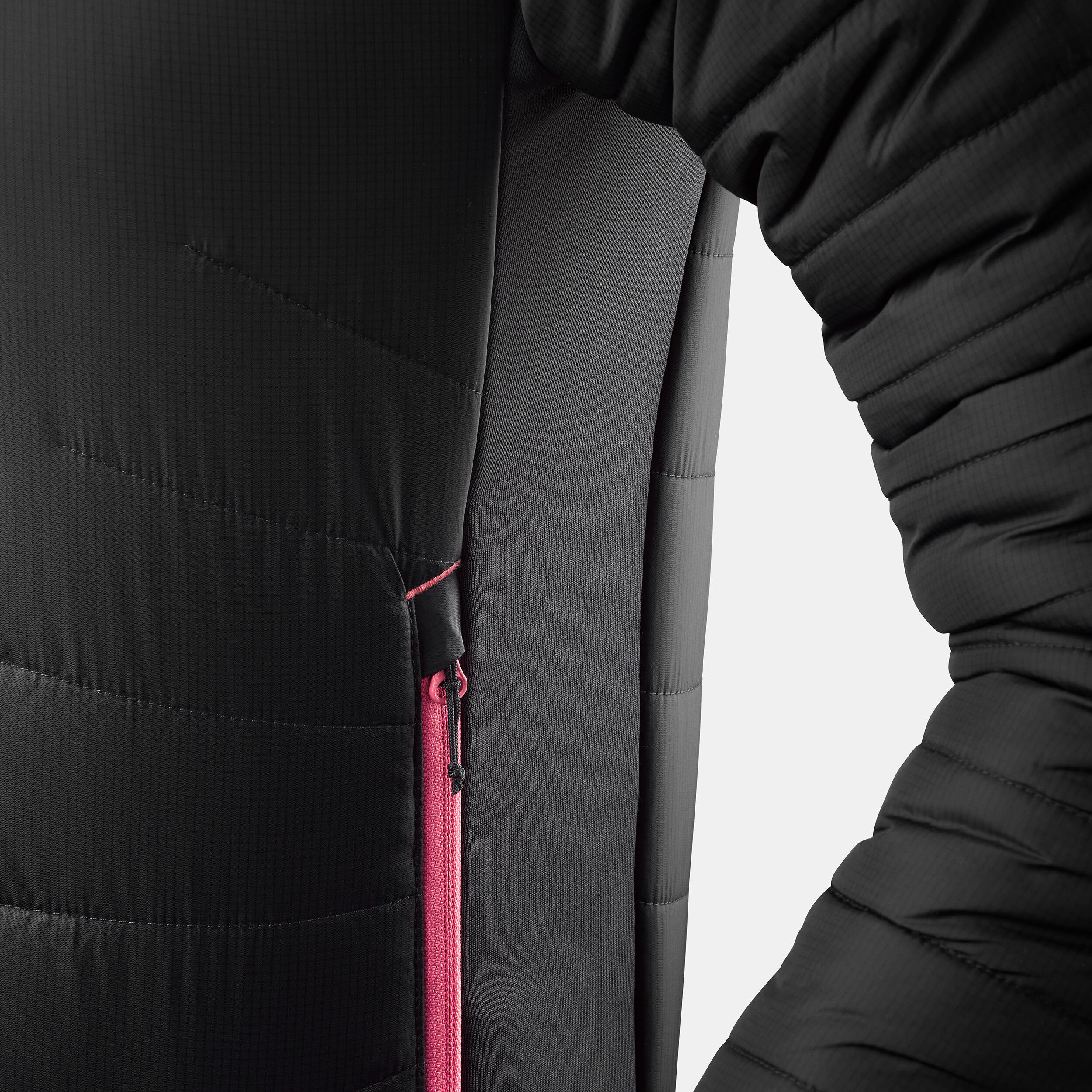 QUECHUA Detská prešívaná turistická bunda MH500 7-15 r. sivá 7-8 r (123-130 cm) · záber 8