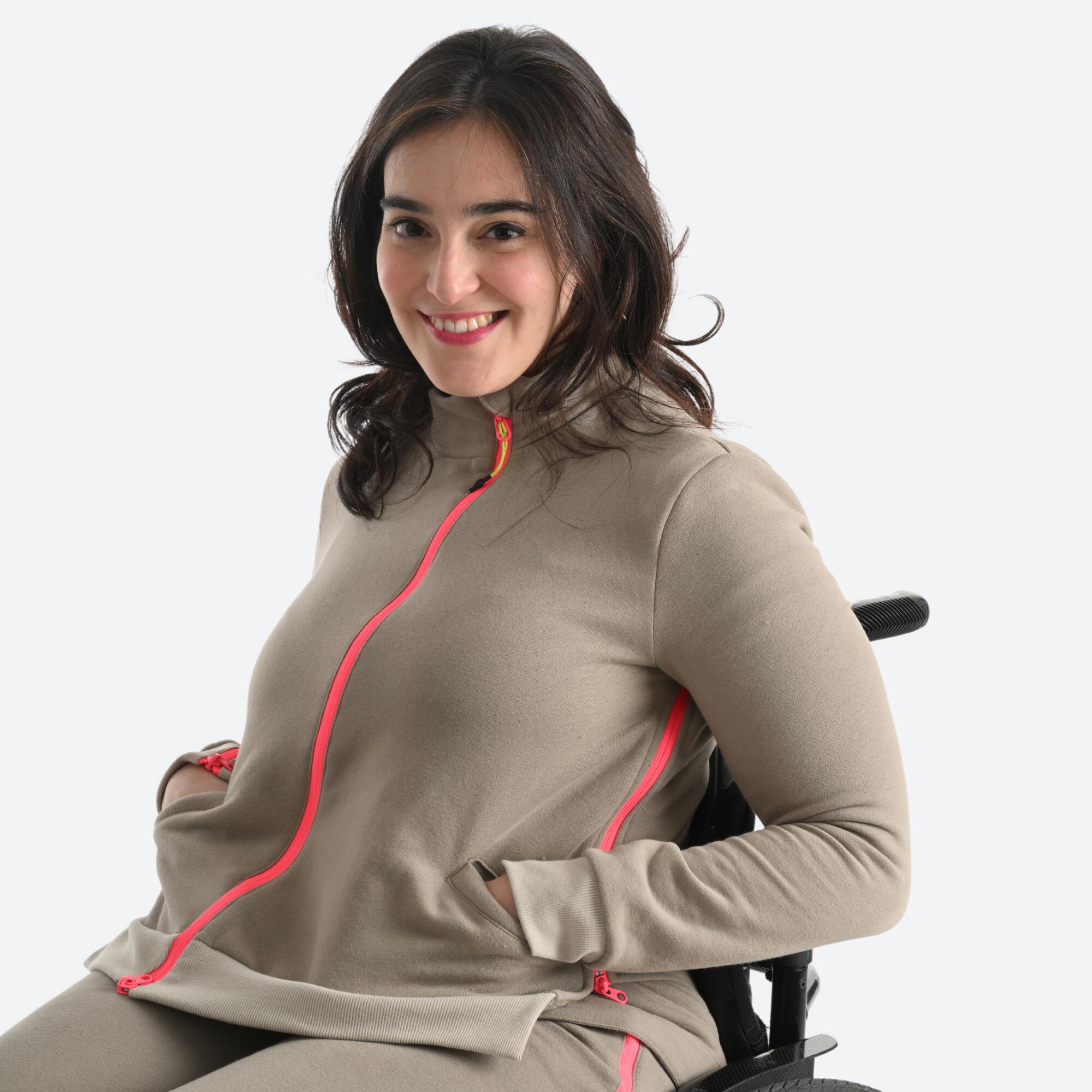 Gemakkelijk aan te trekken damessweater met ritsen beige 7/9