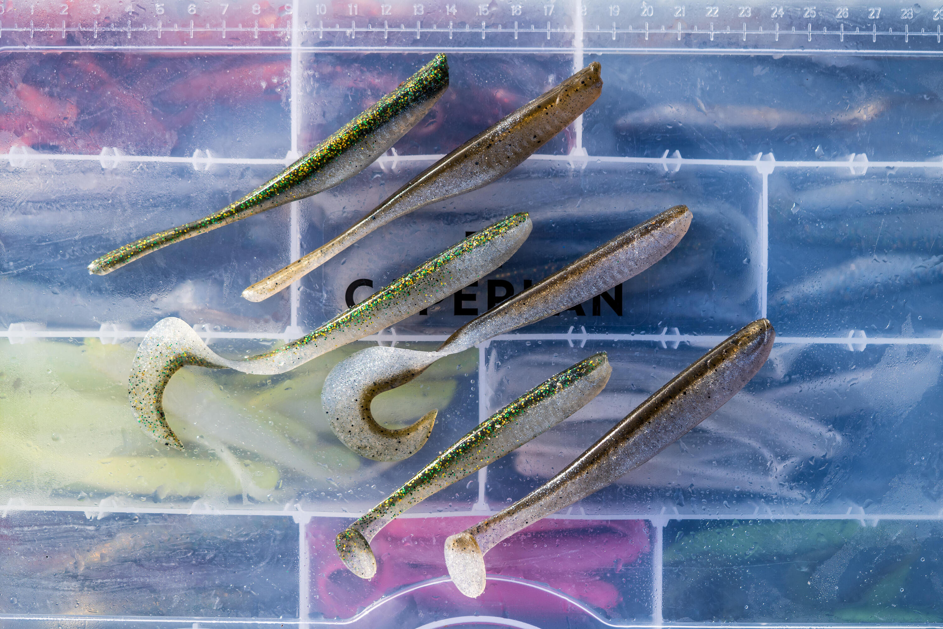 LEURRE SOUPLE FINESS AVEC ATTRACTANT WXM YUBARI FINSS 130 VERT 8/8