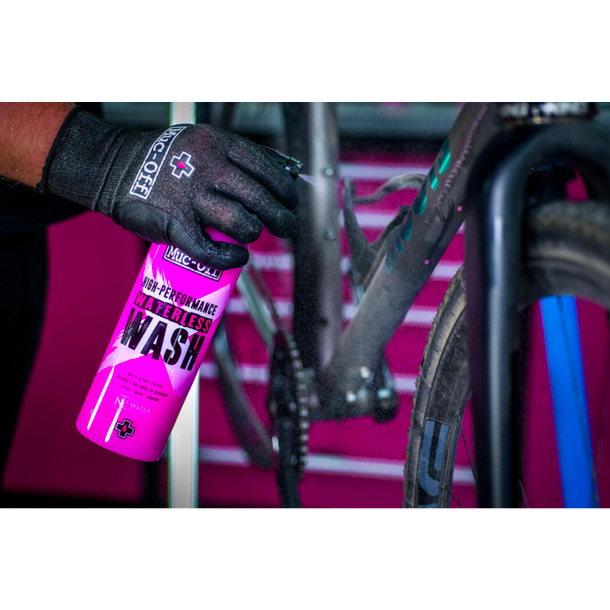 MUC-OFF PULITORE SPRAY PER BICICLETTE SENZA ACQUA - 750ml